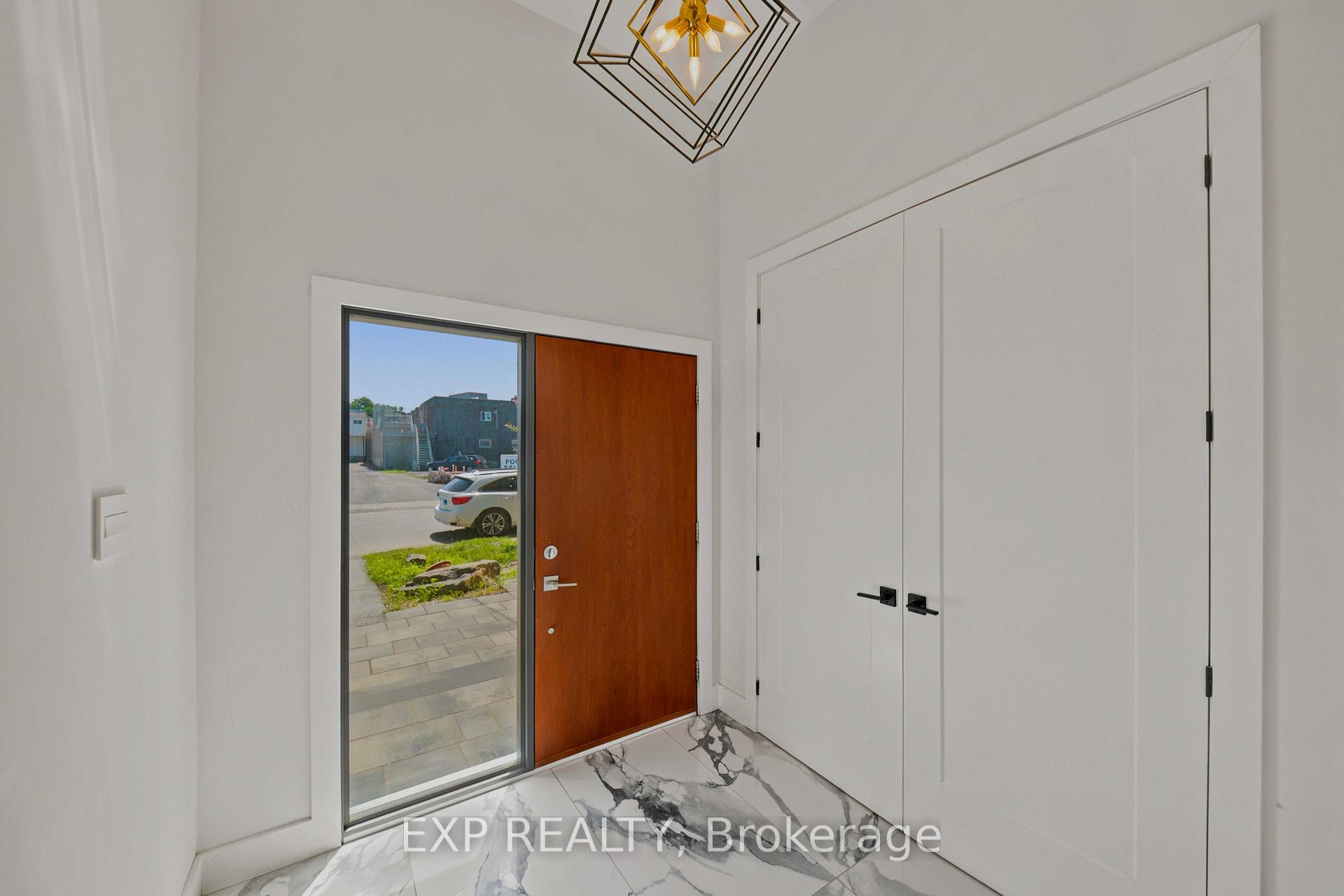 Photo 2 of Unit B, 375 Madison Avenue, Ottawa, Westboro West — HOMEH