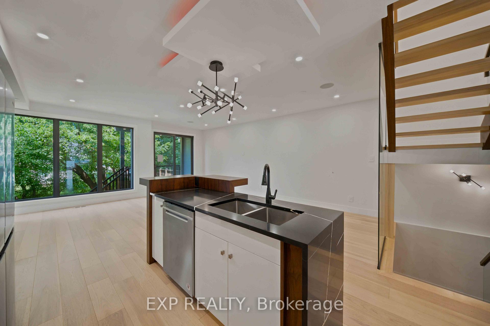 Photo 8 of Unit B, 375 Madison Avenue, Ottawa, Westboro West — HOMEH