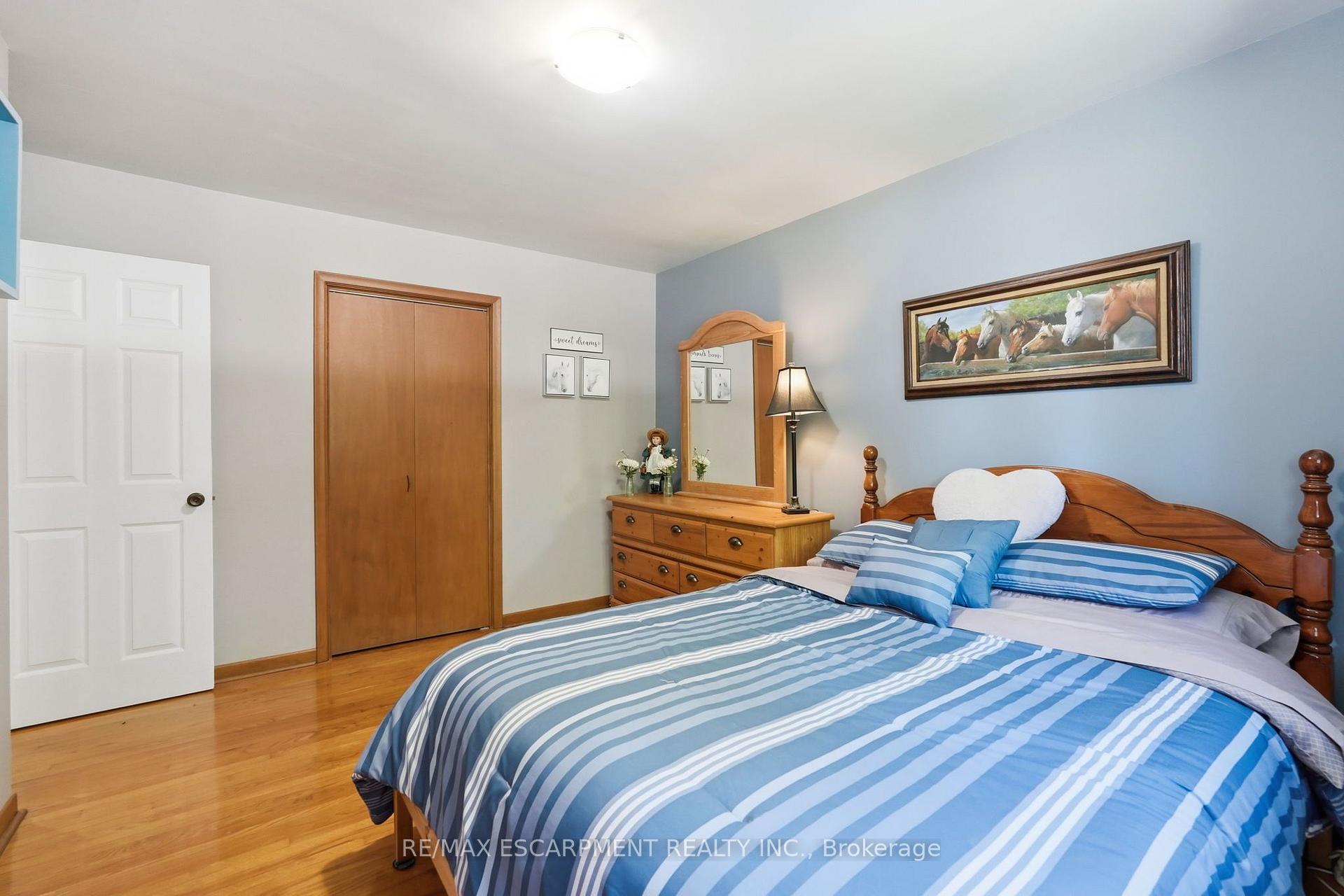 Photo 22 of 204 Main Street E, Grimsby, Grimsby East — HOMEH