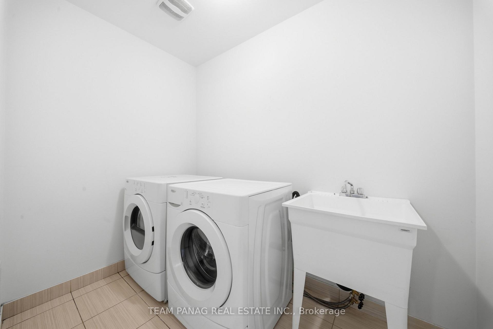 Photo 34 of 31 Lorenzo Circle, Brampton, Sandringham-Wellington — HOMEH