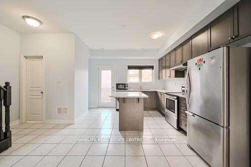 Photo 23 of 17 Cedarland Road, Brampton, Credit Valley — HOMEH