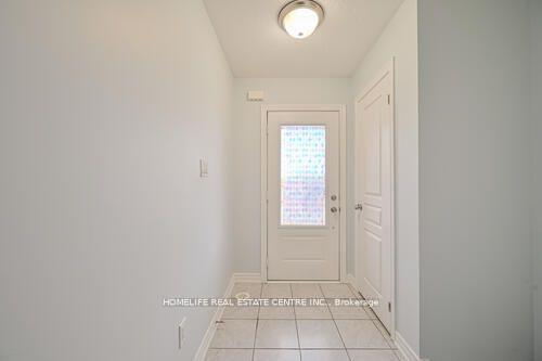 Photo 6 of 17 Cedarland Road, Brampton, Credit Valley — HOMEH