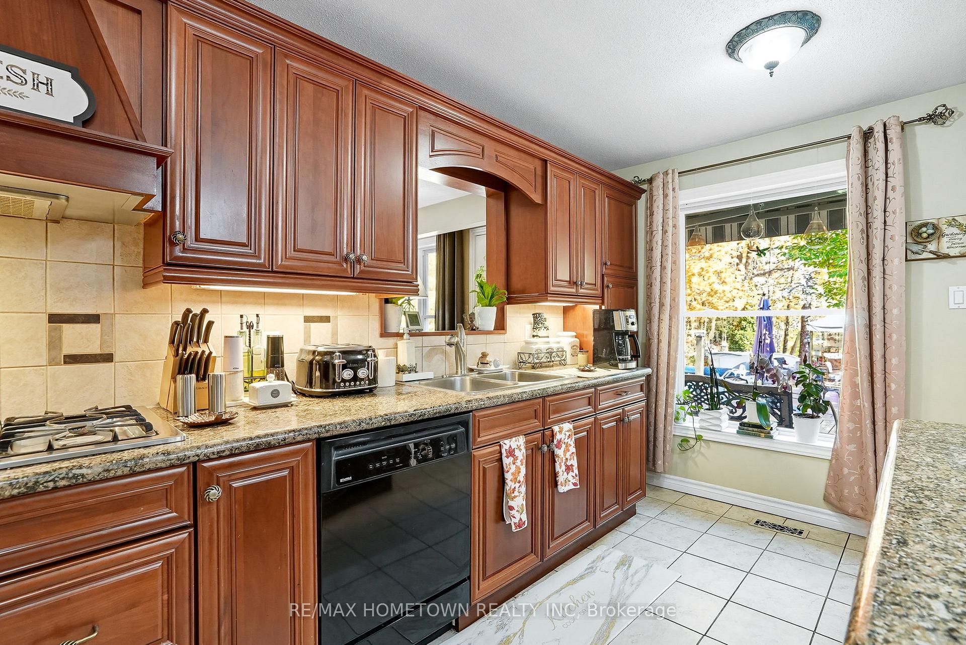 Photo 8 of 473 Amberwood Road, Beckwith, Beckwith Twp — HOMEH