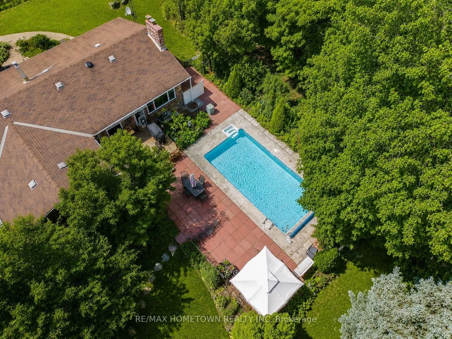 Photo 2 of 473 Amberwood Road, Beckwith, Beckwith Twp — HOMEH