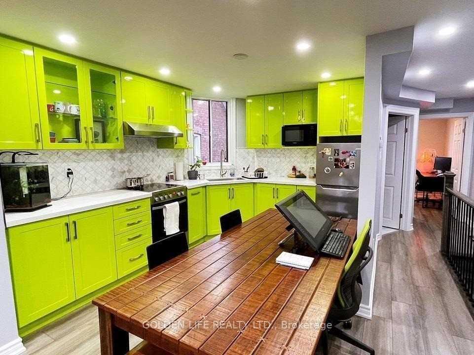 Photo 3 of Unit Upper, 786 Pape Avenue, Toronto, Playter Estates-Danforth — HOMEH