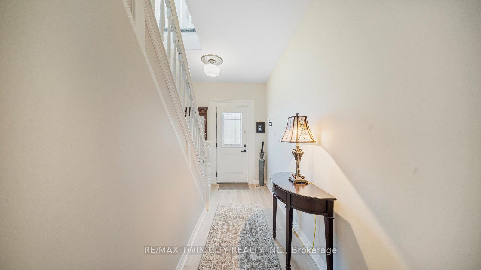 Photo 4 of 116 Eagle Avenue, Brantford, Eagle Place West — HOMEH
