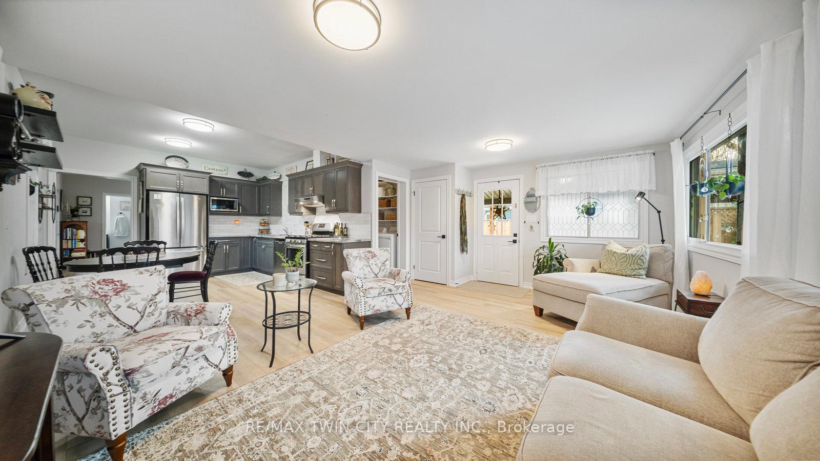 Photo 16 of 116 Eagle Avenue, Brantford, Eagle Place West — HOMEH