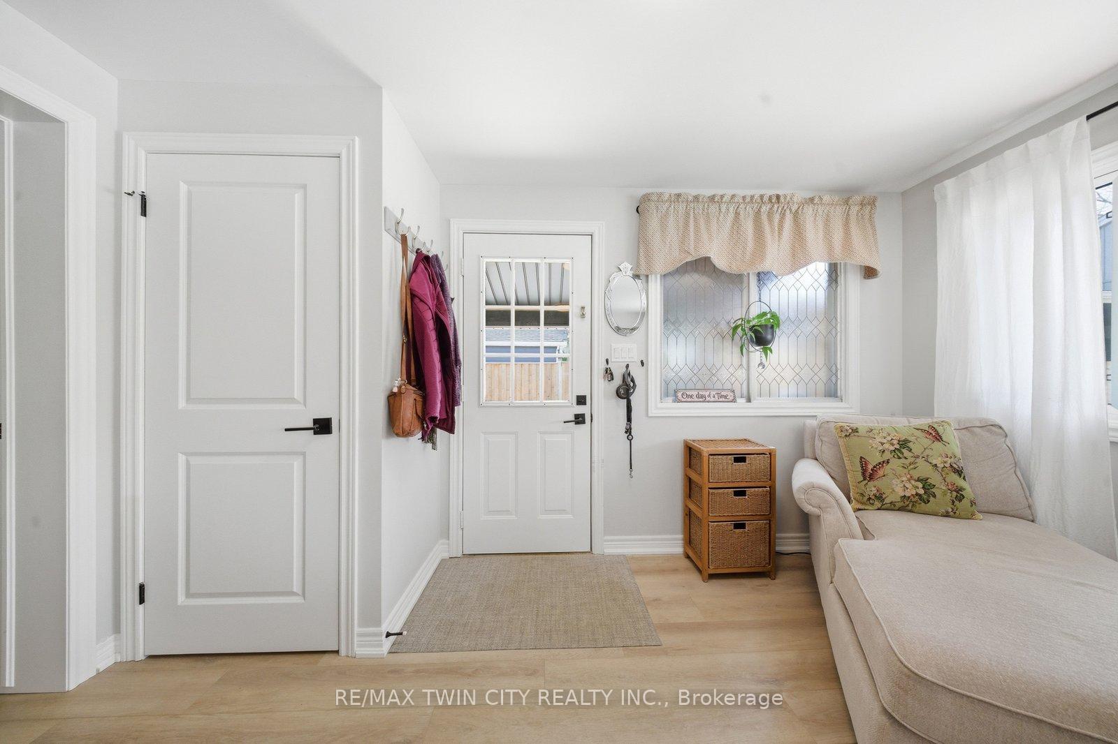 Photo 20 of 116 Eagle Avenue, Brantford, Eagle Place West — HOMEH