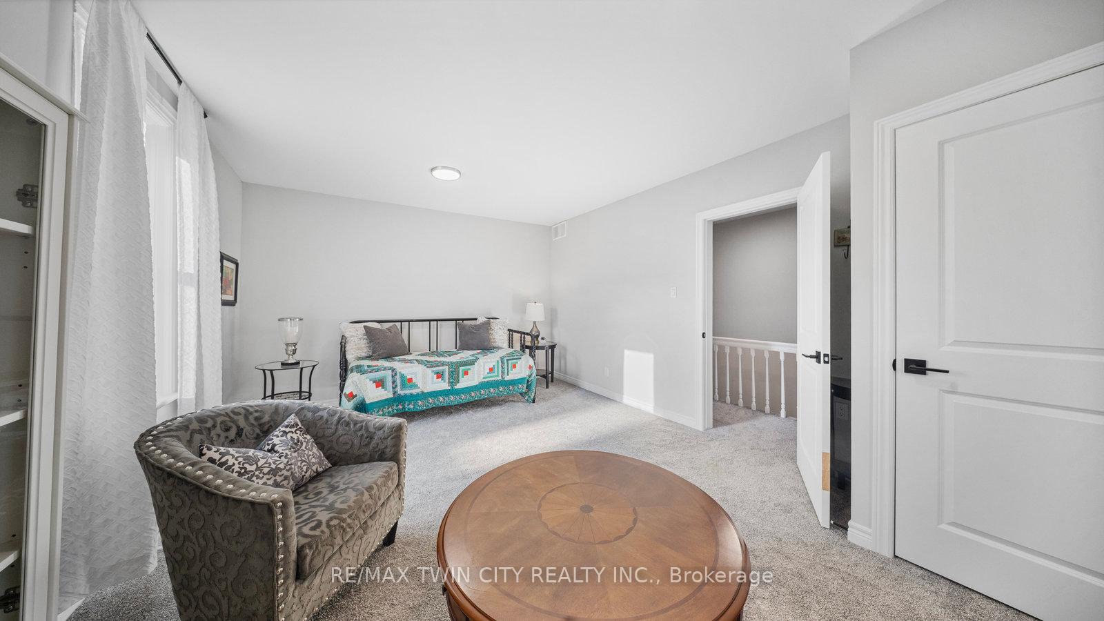 Photo 23 of 116 Eagle Avenue, Brantford, Eagle Place West — HOMEH
