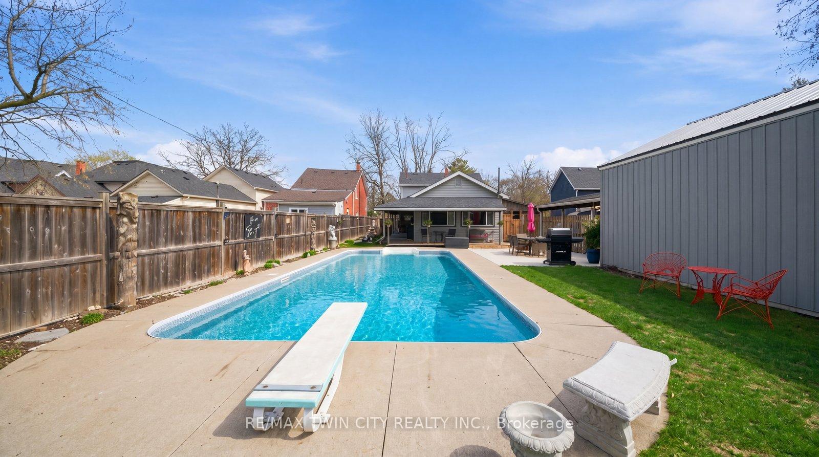 Photo 33 of 116 Eagle Avenue, Brantford, Eagle Place West — HOMEH