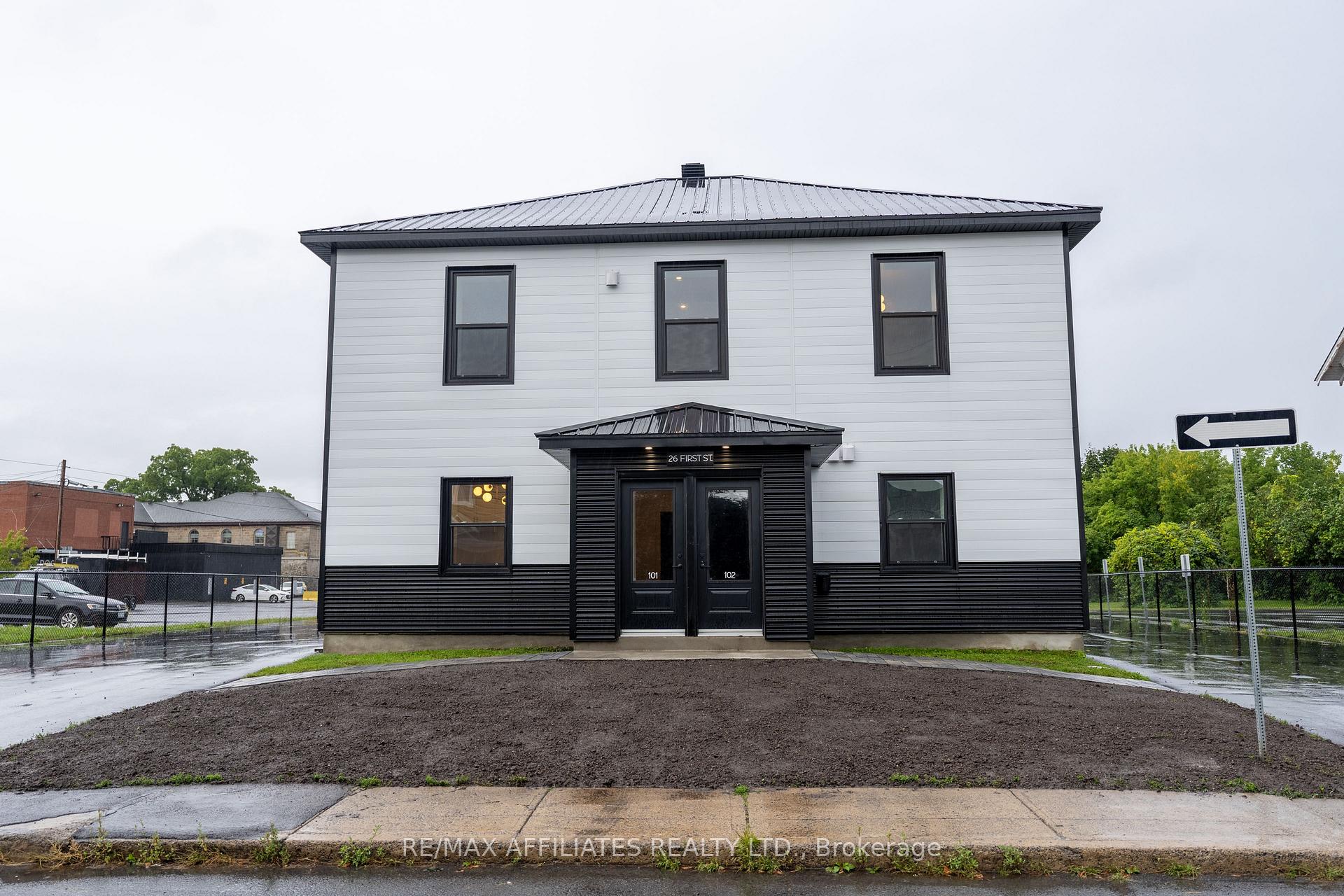 Photo of Unit 101, 26 First Street W