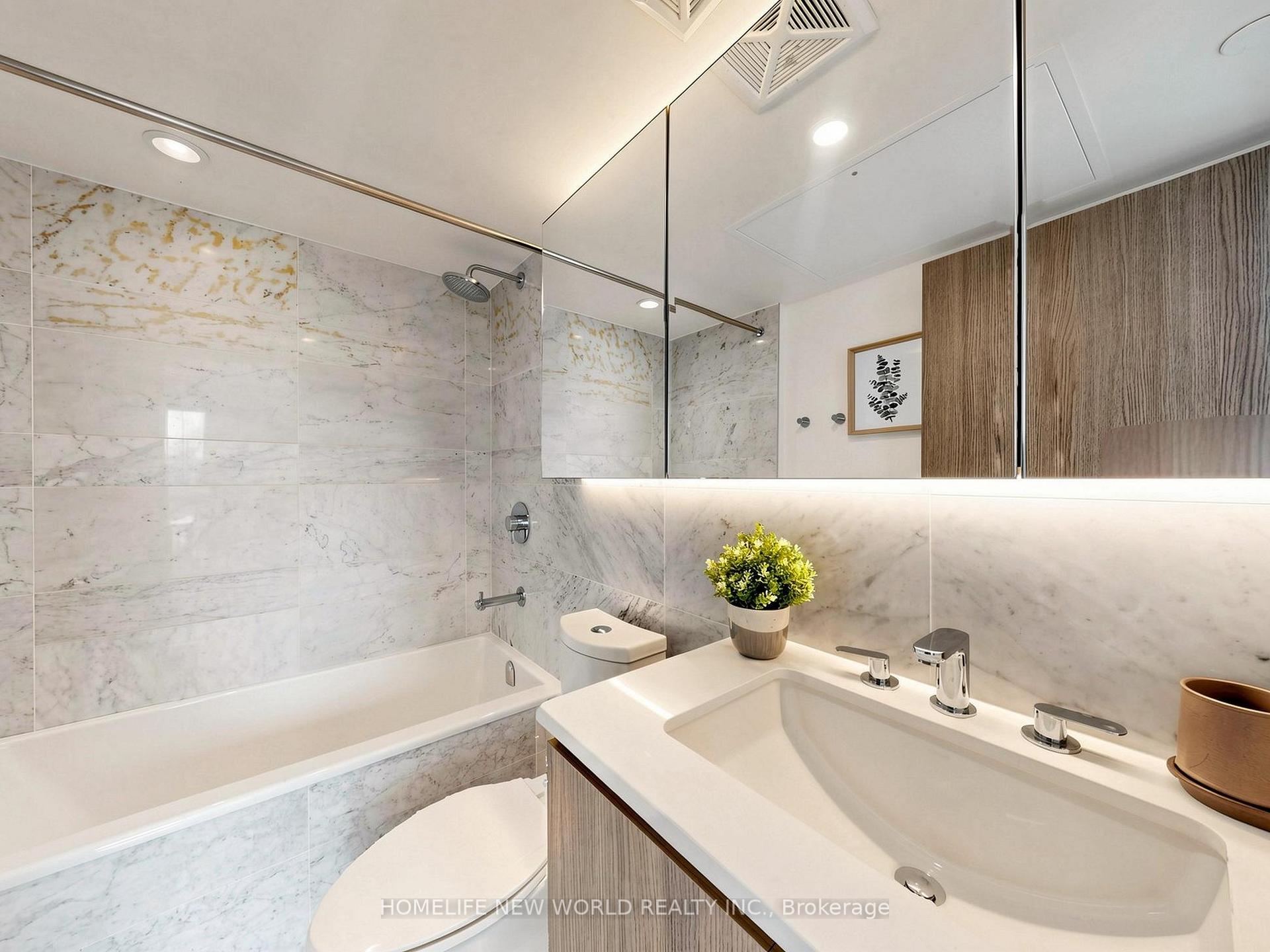 Photo 13 of Unit 1806, 19 Bathurst Street, Toronto, Waterfront Communities — HOMEH