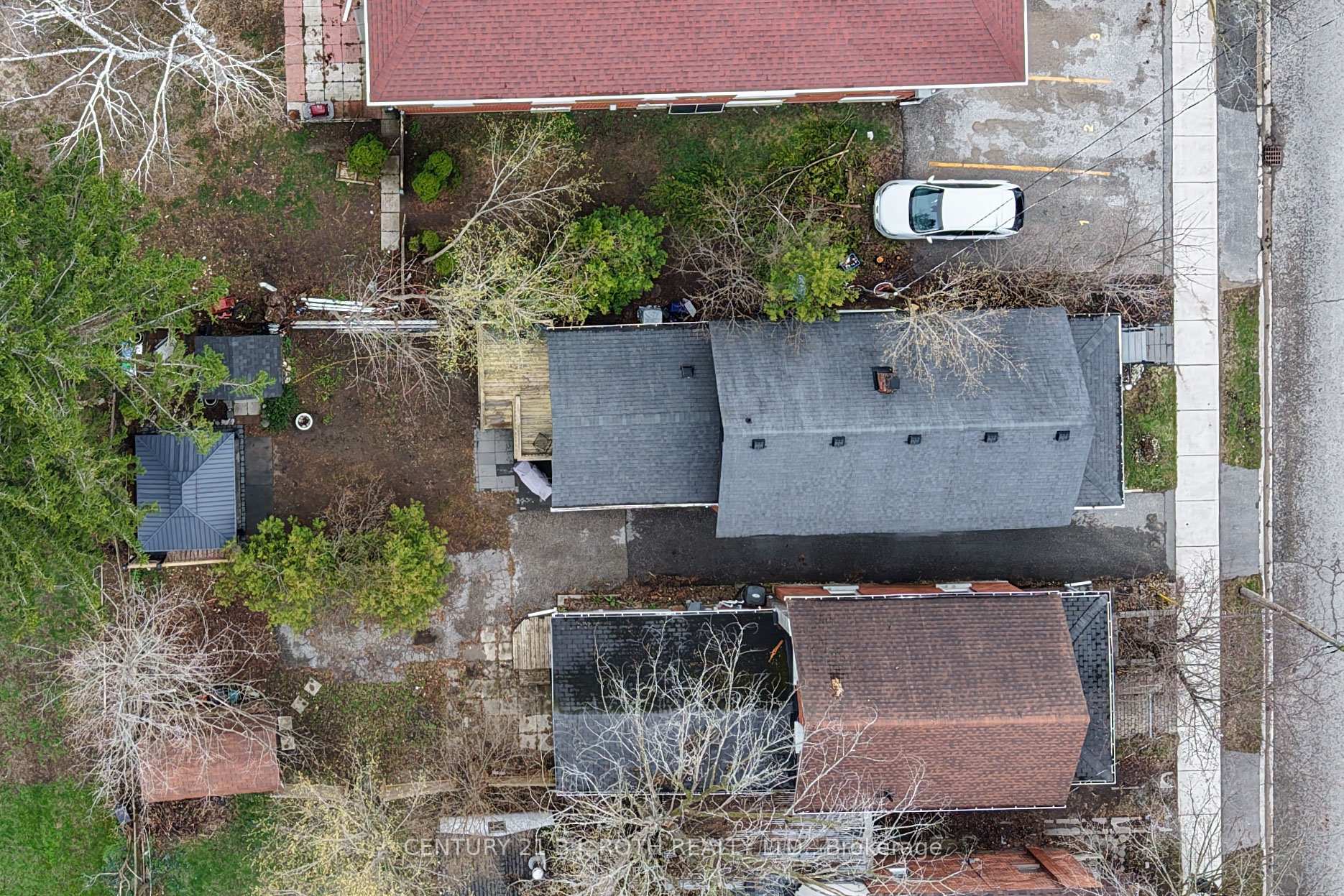 Photo 4 of 45 Albert Street N, Orillia — HOMEH