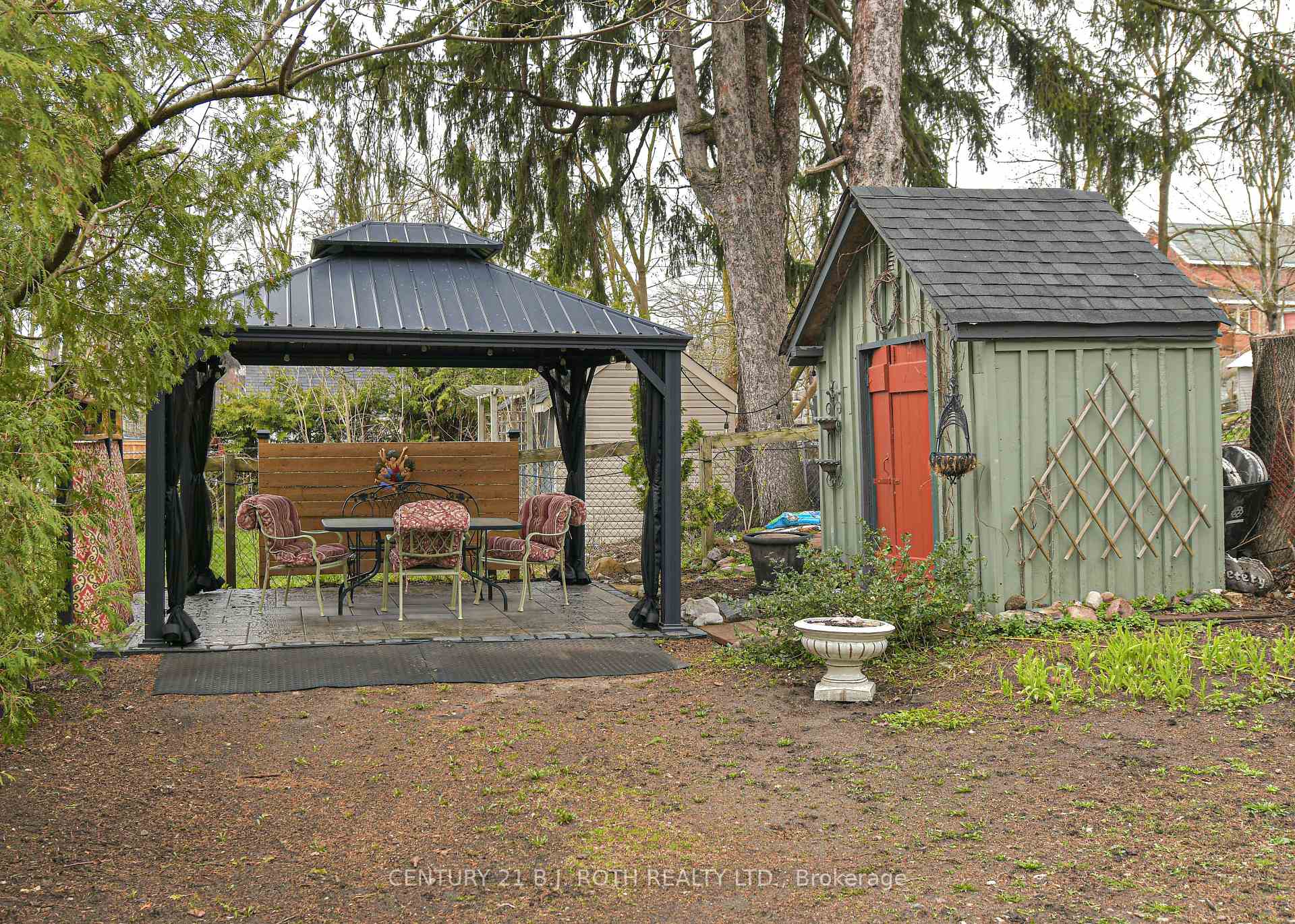 Photo 5 of 45 Albert Street N, Orillia — HOMEH