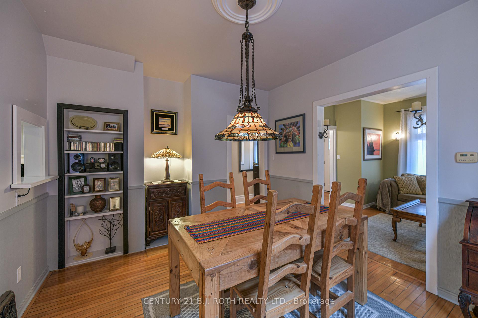 Photo 16 of 45 Albert Street N, Orillia — HOMEH