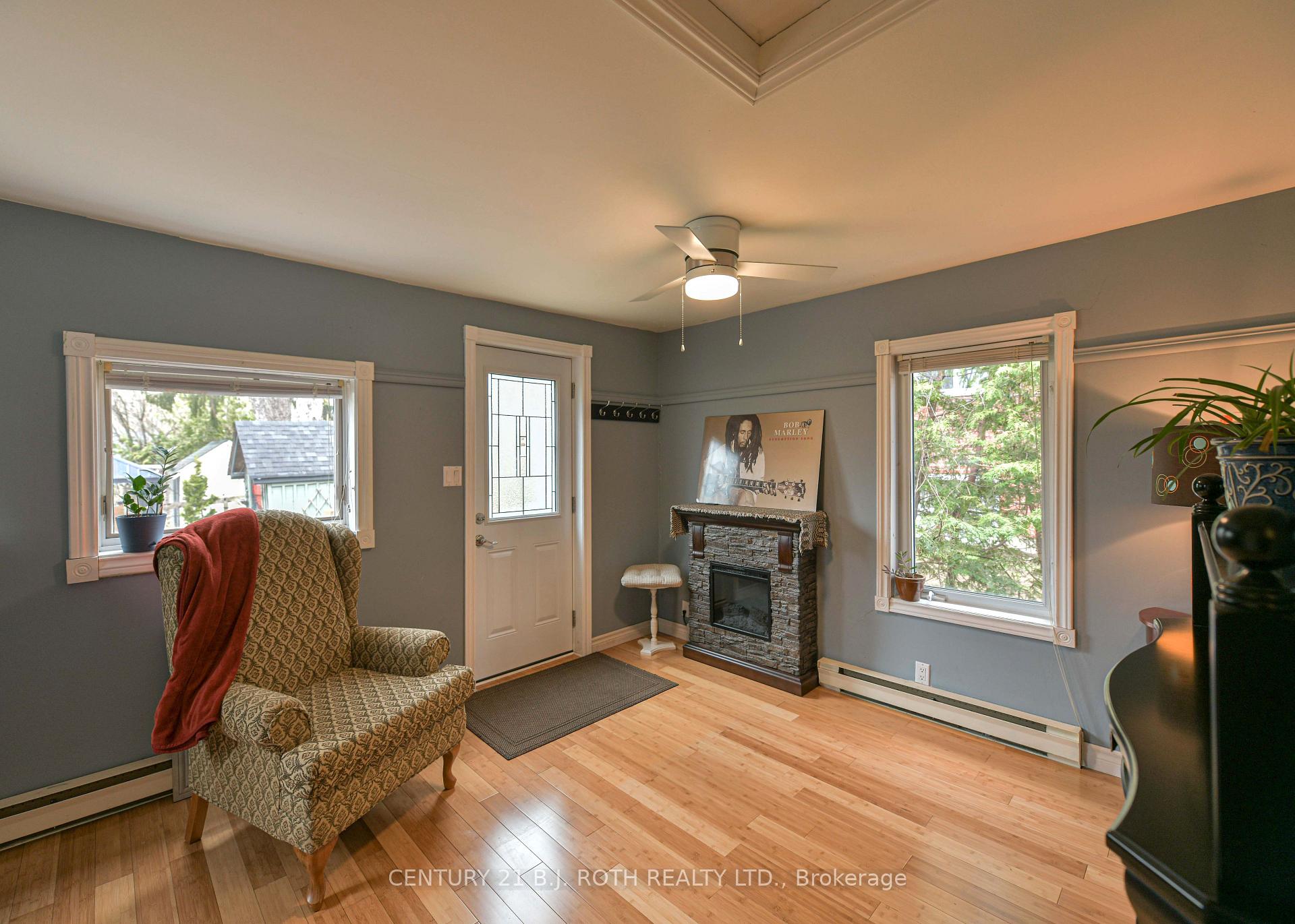 Photo 26 of 45 Albert Street N, Orillia — HOMEH