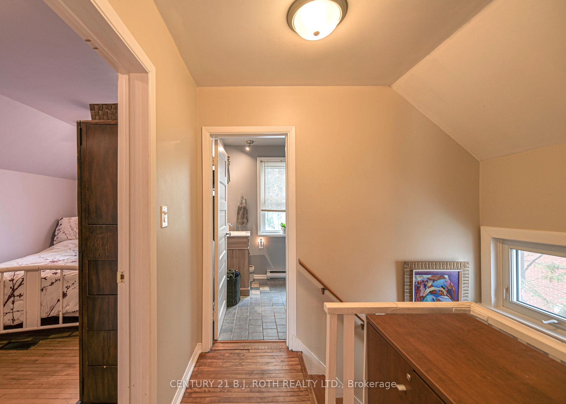 Photo 30 of 45 Albert Street N, Orillia — HOMEH