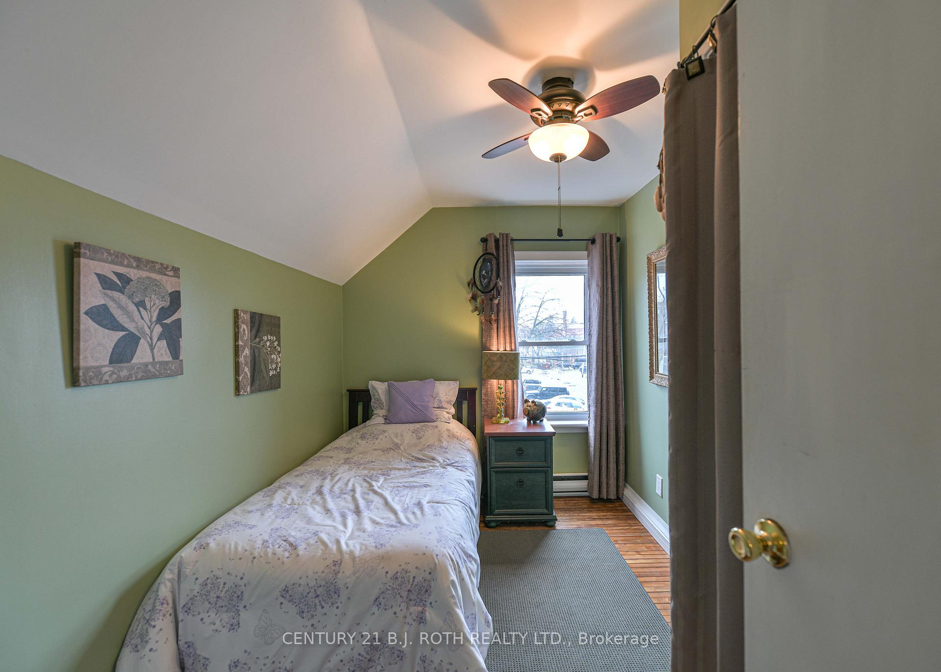 Photo 36 of 45 Albert Street N, Orillia — HOMEH