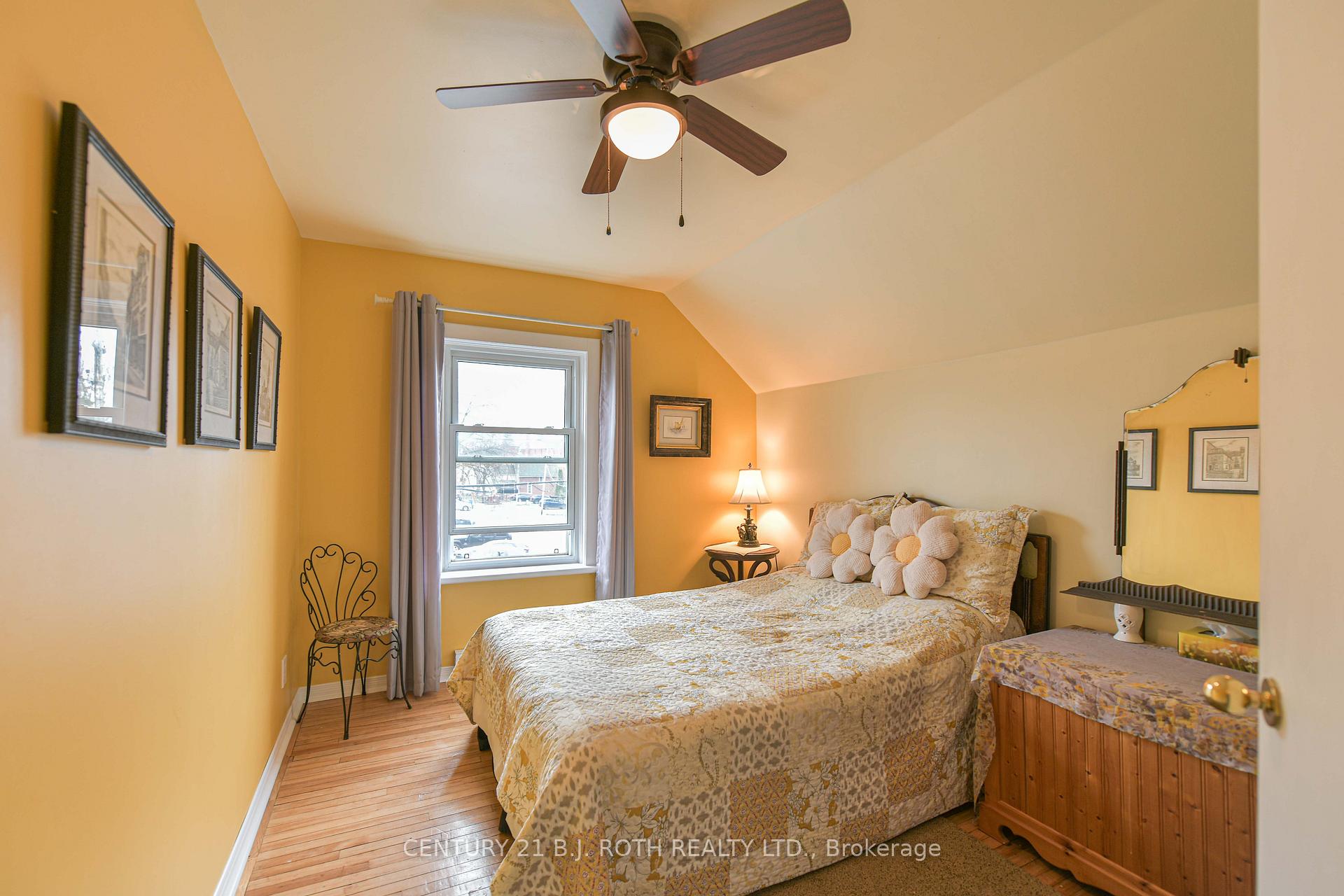 Photo 37 of 45 Albert Street N, Orillia — HOMEH