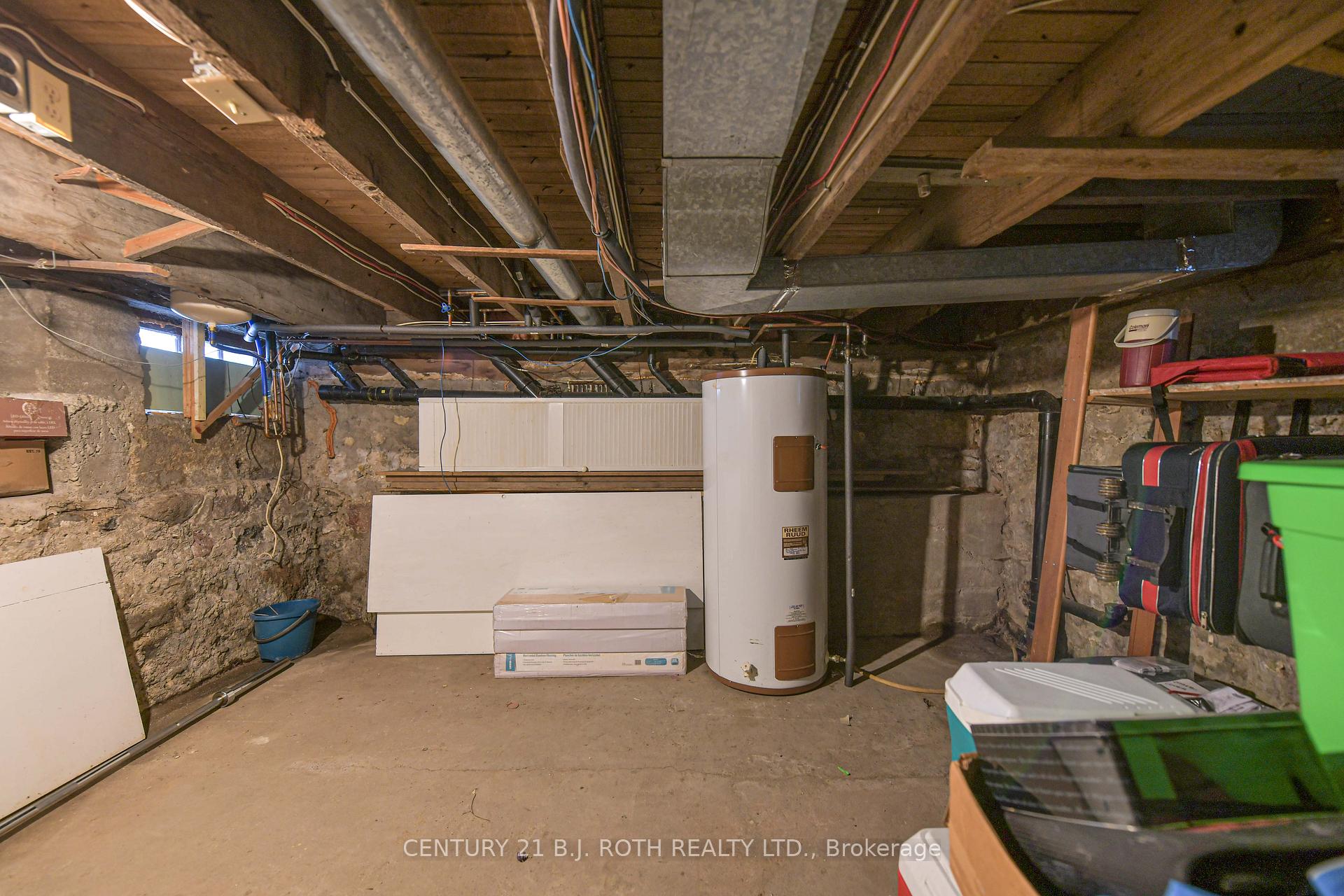 Photo 41 of 45 Albert Street N, Orillia — HOMEH