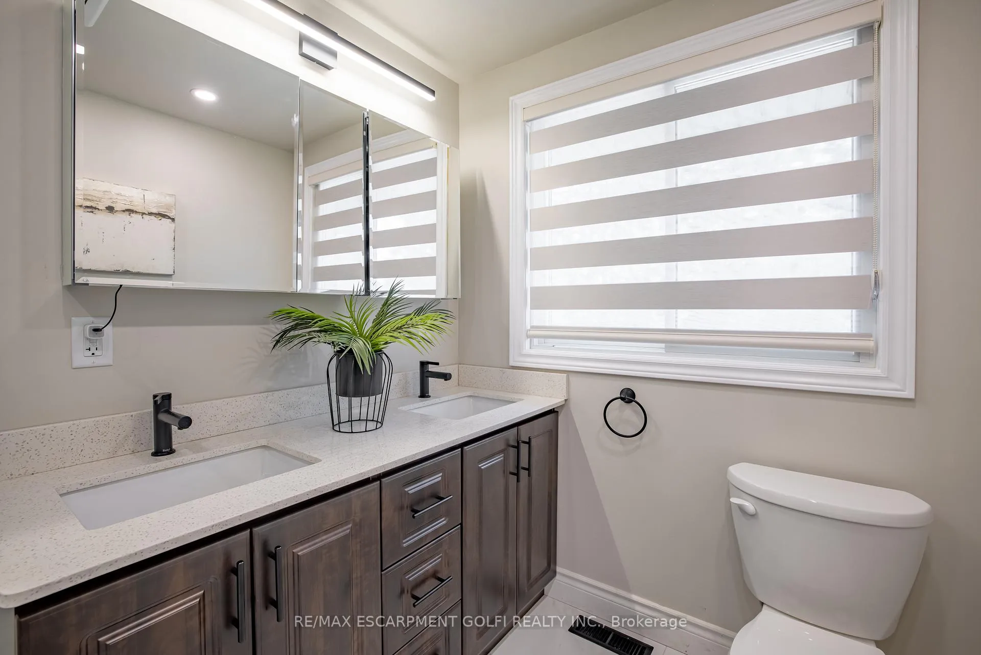 Photo 18 of 4315 Highway #6, Hamilton, Rural Glanbrook — HOMEH