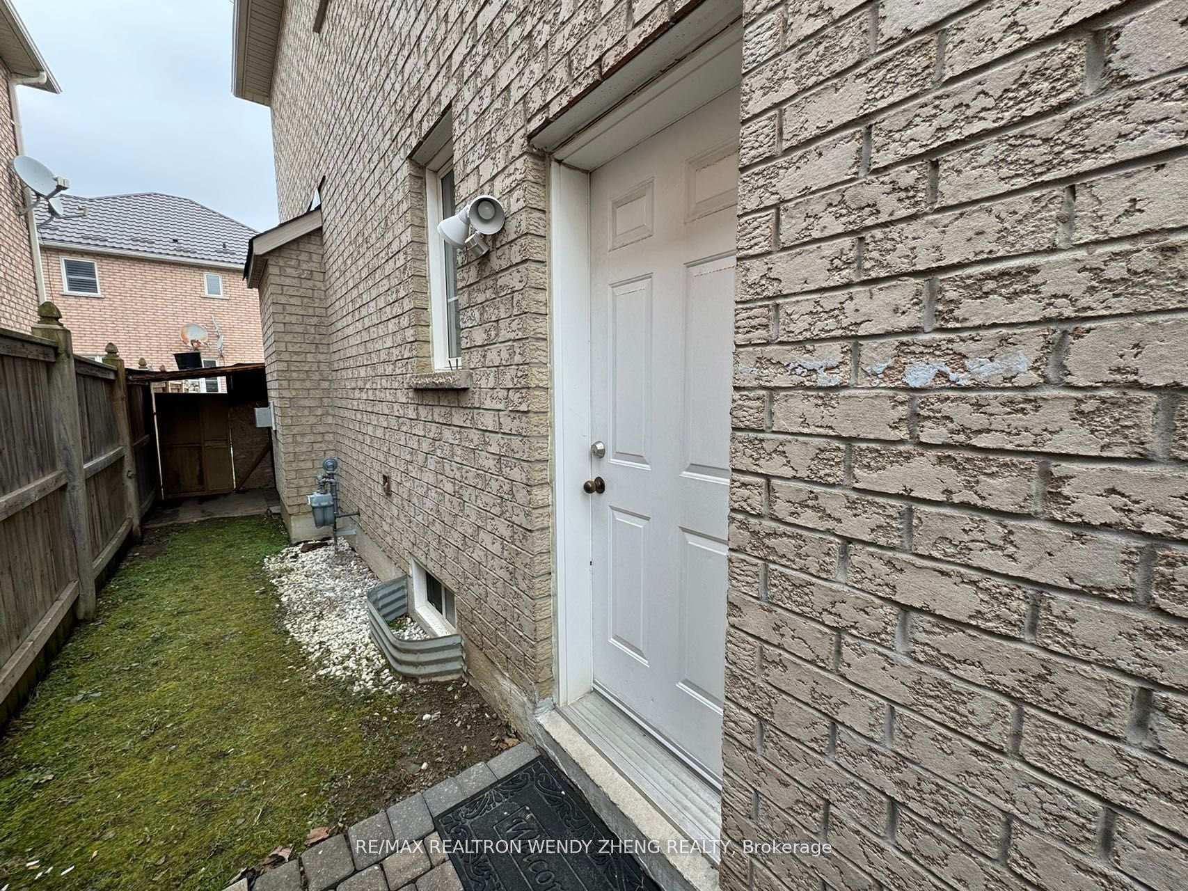 Photo 2 of Unit Bsmt, 77 Eastvale Drive, Markham, Cedarwood — HOMEH