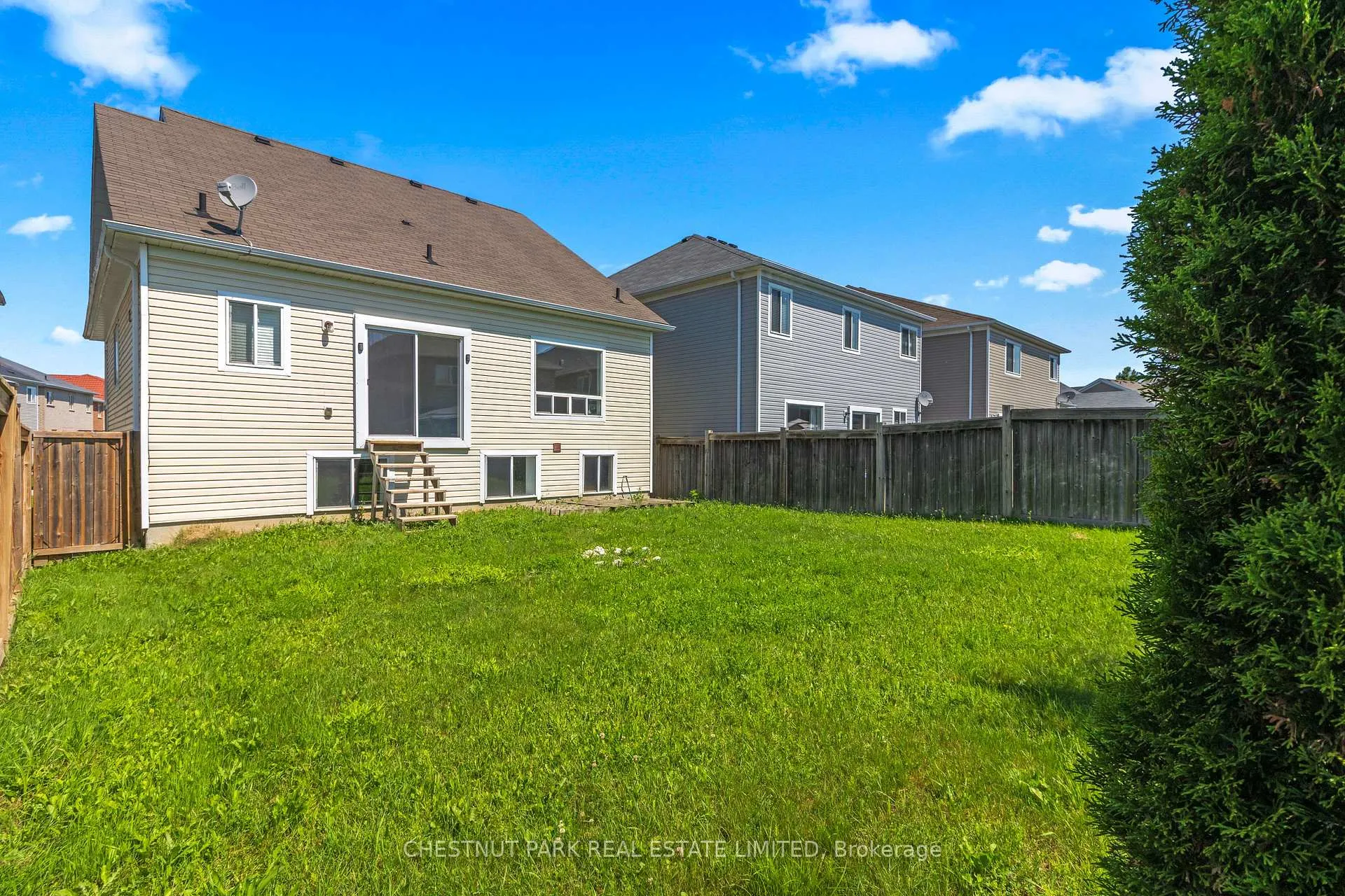 Photo 30 of 808 O'Reilly Crescent, Shelburne — HOMEH