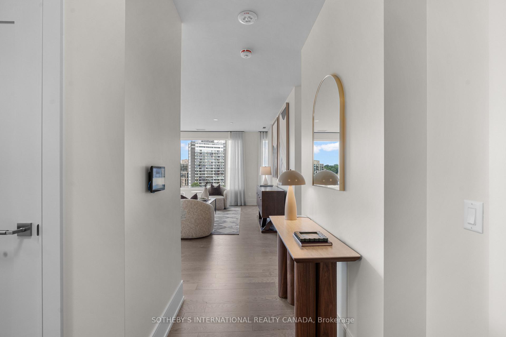 Photo 2 of 259 The Kingsway, Etobicoke, Edenbridge-Humber Valley — HOMEH