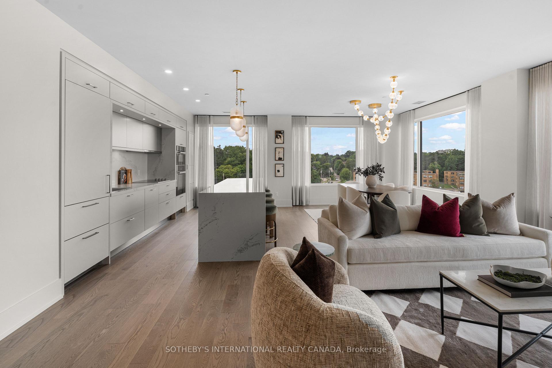Photo 5 of 259 The Kingsway, Etobicoke, Edenbridge-Humber Valley — HOMEH