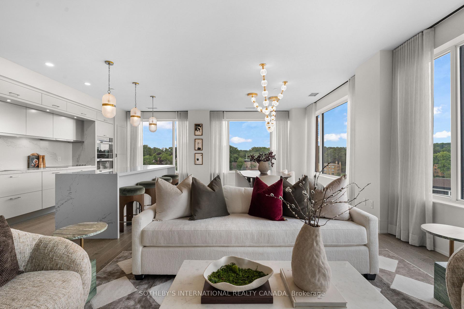 Photo 6 of 259 The Kingsway, Etobicoke, Edenbridge-Humber Valley — HOMEH