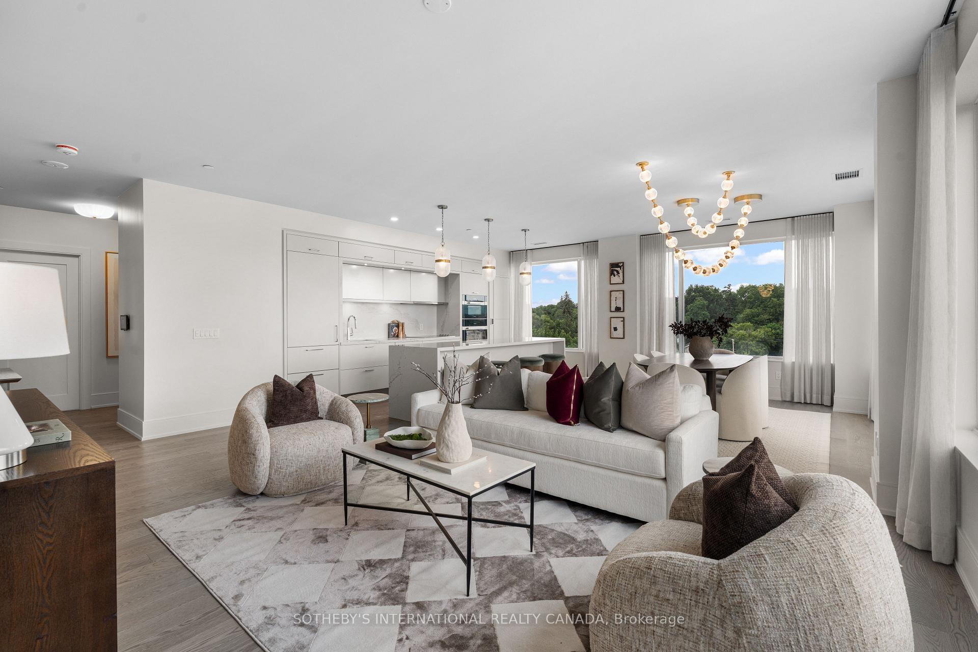 Photo 7 of 259 The Kingsway, Etobicoke, Edenbridge-Humber Valley — HOMEH