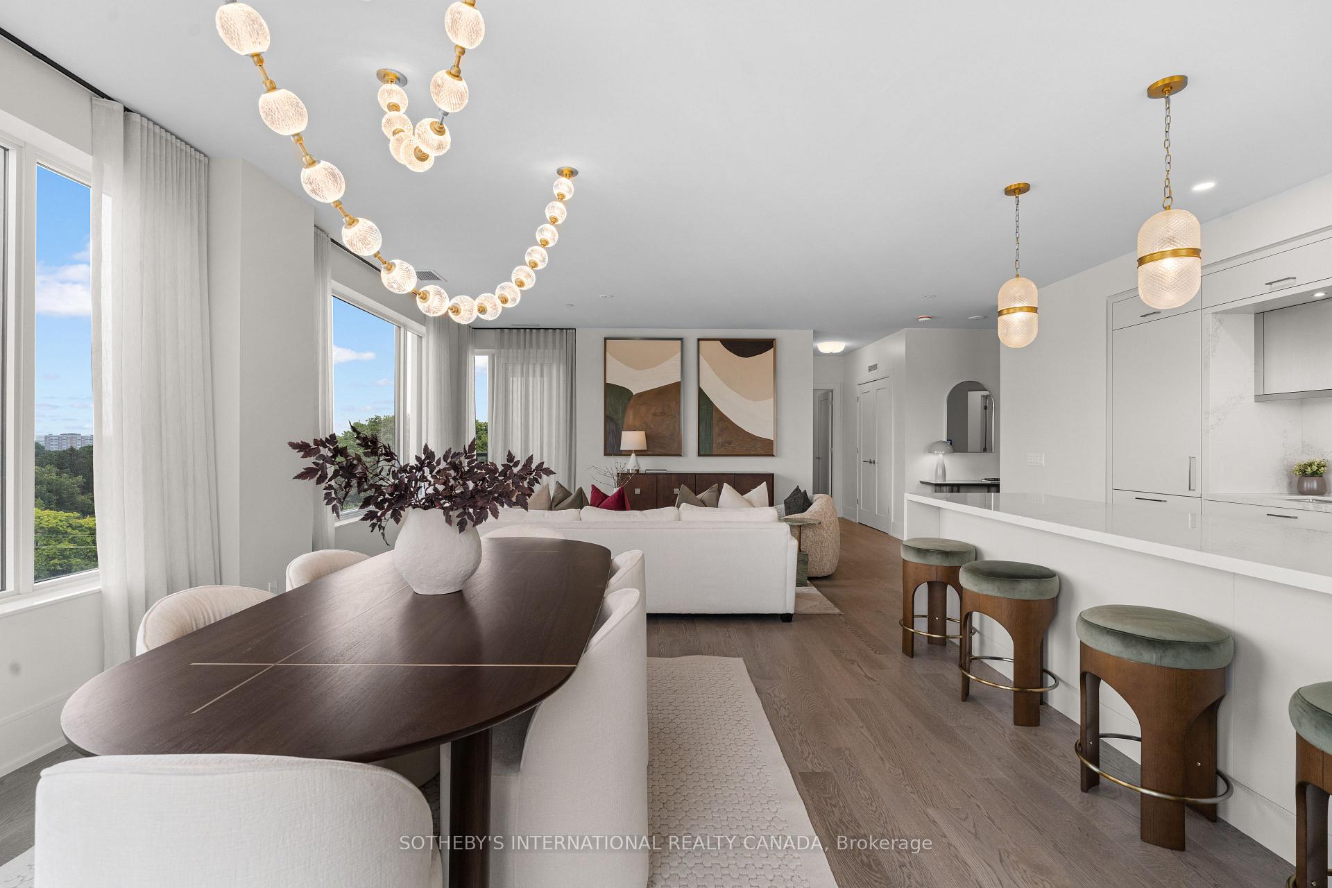 Photo 9 of 259 The Kingsway, Etobicoke, Edenbridge-Humber Valley — HOMEH