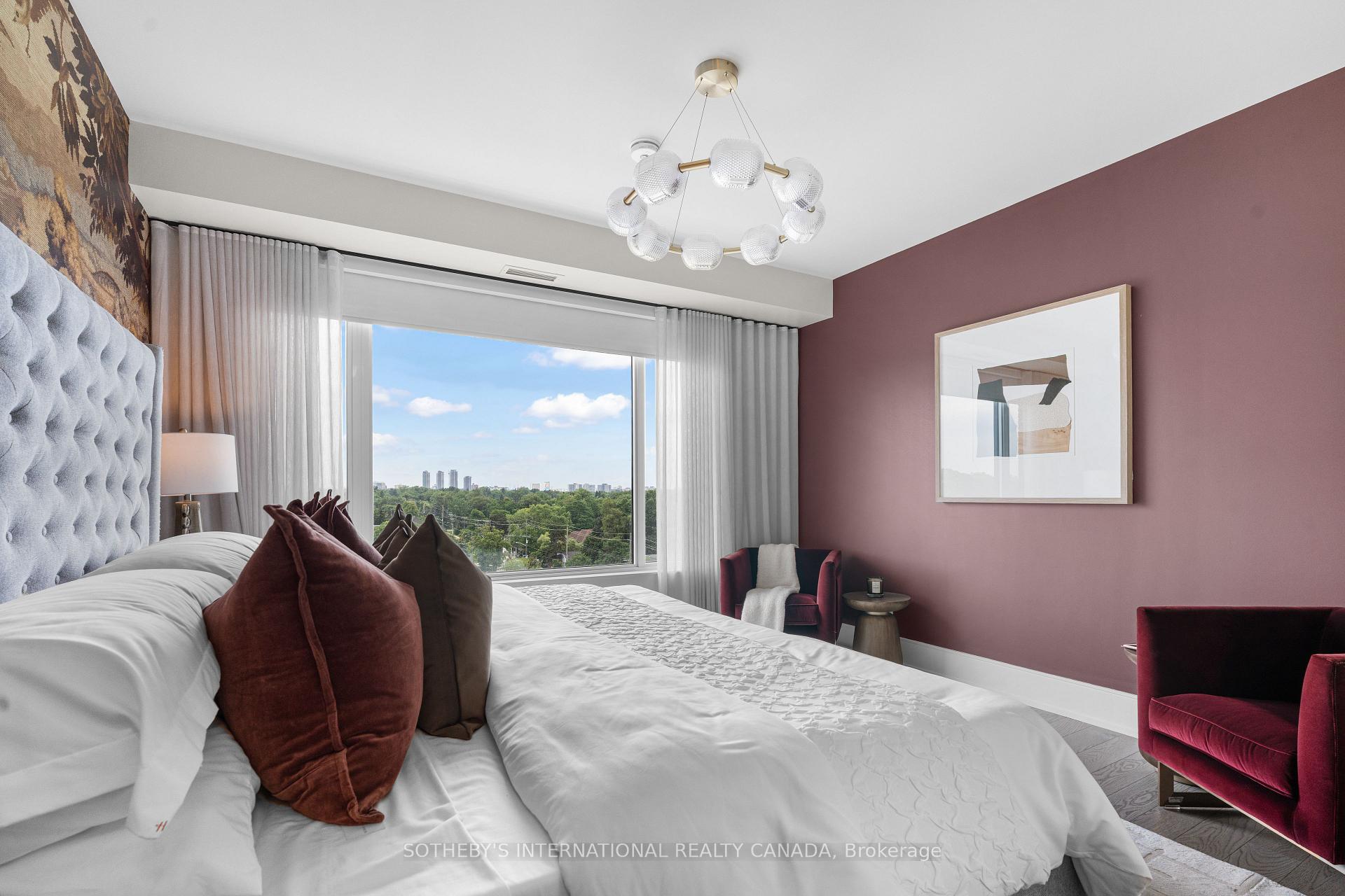 Photo 15 of 259 The Kingsway, Etobicoke, Edenbridge-Humber Valley — HOMEH