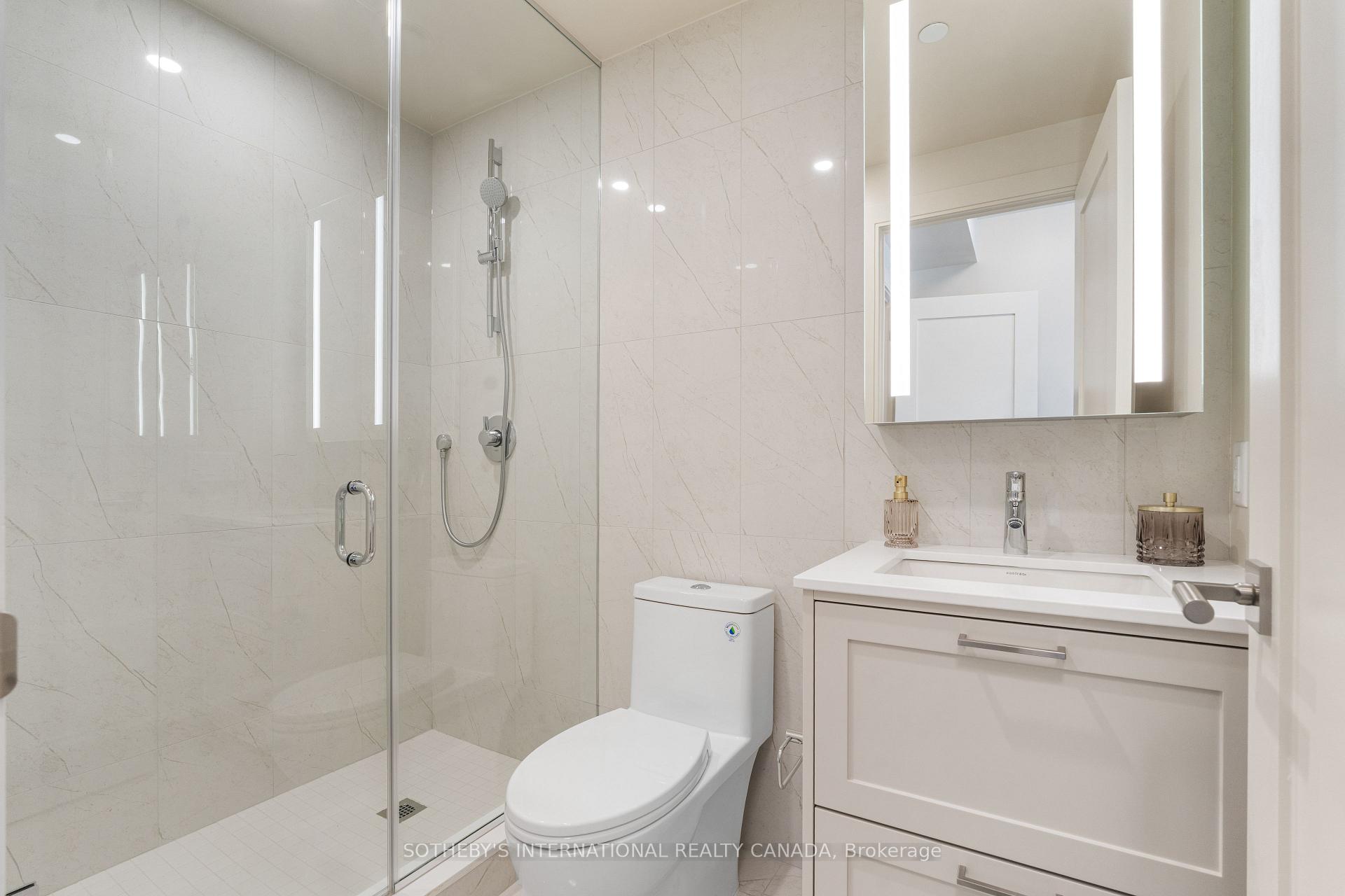 Photo 23 of 259 The Kingsway, Etobicoke, Edenbridge-Humber Valley — HOMEH