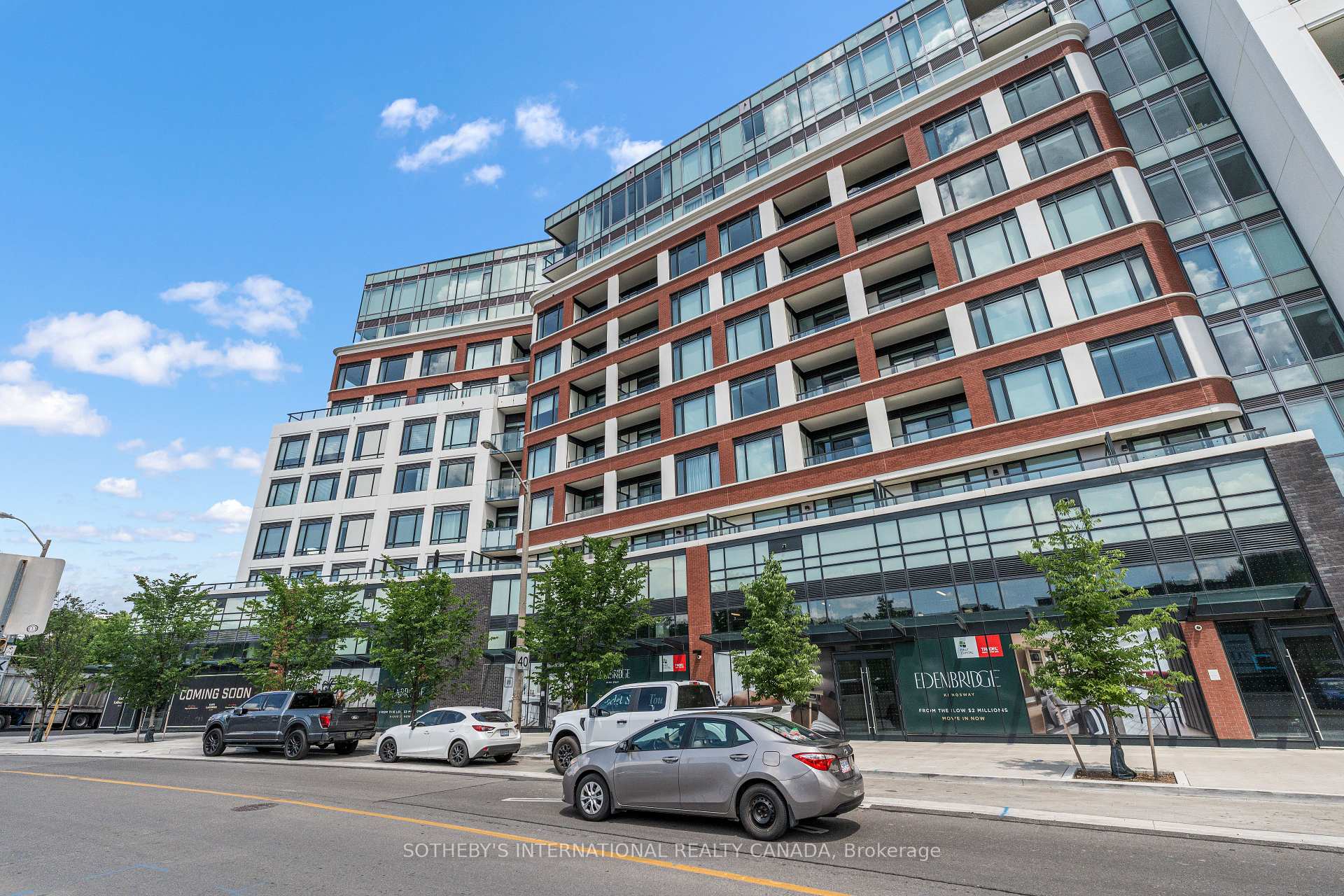 Photo 42 of 259 The Kingsway, Etobicoke, Edenbridge-Humber Valley — HOMEH