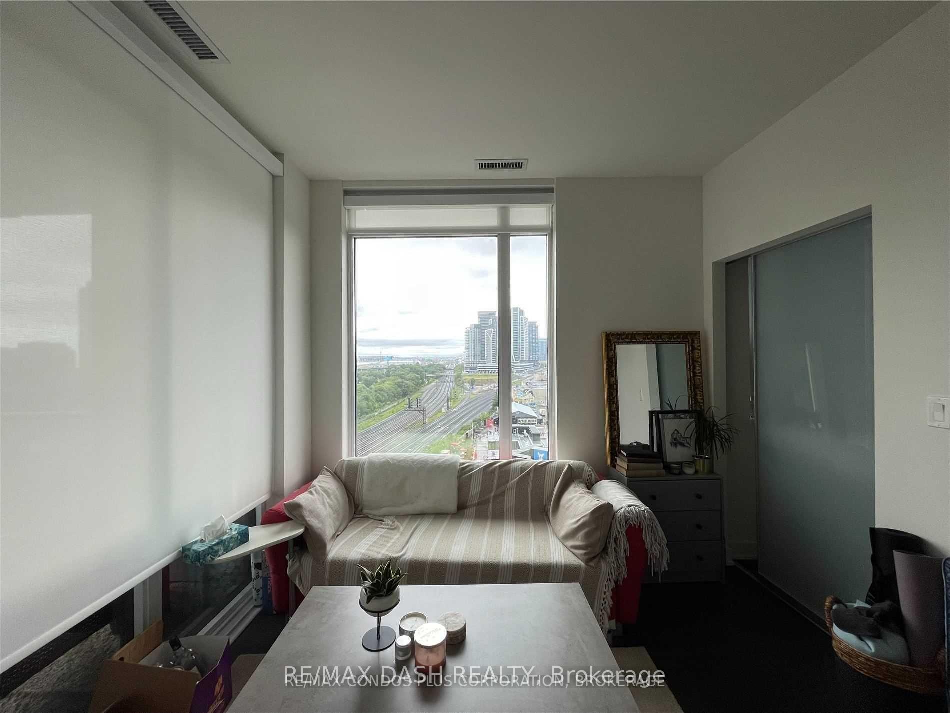 Photo 10 of Unit 902W, 27 Bathurst Street, Toronto, Waterfront Communities — HOMEH