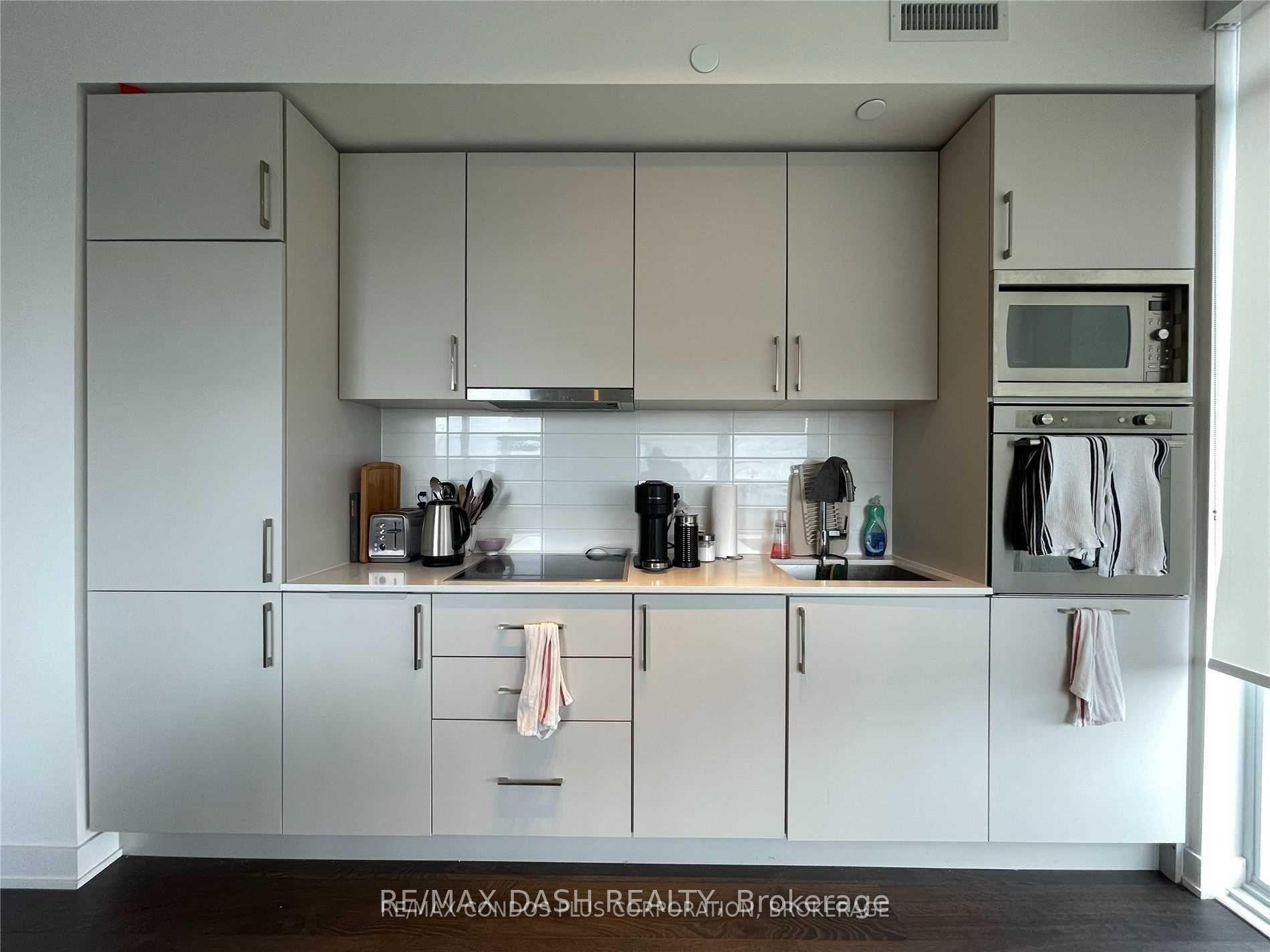 Photo 13 of Unit 902W, 27 Bathurst Street, Toronto, Waterfront Communities — HOMEH