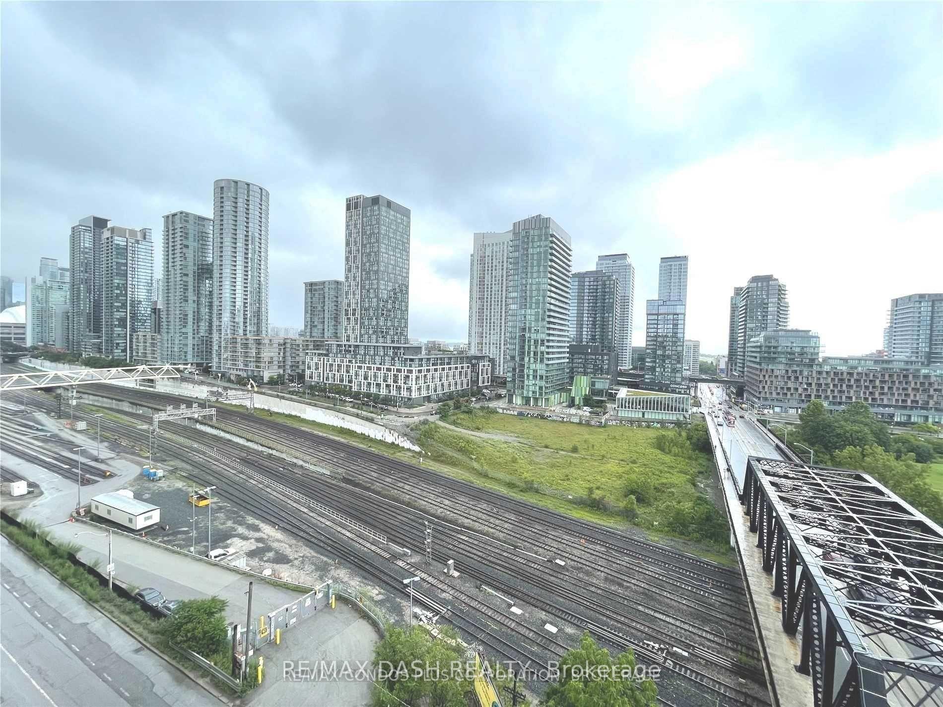 Photo 14 of Unit 902W, 27 Bathurst Street, Toronto, Waterfront Communities — HOMEH