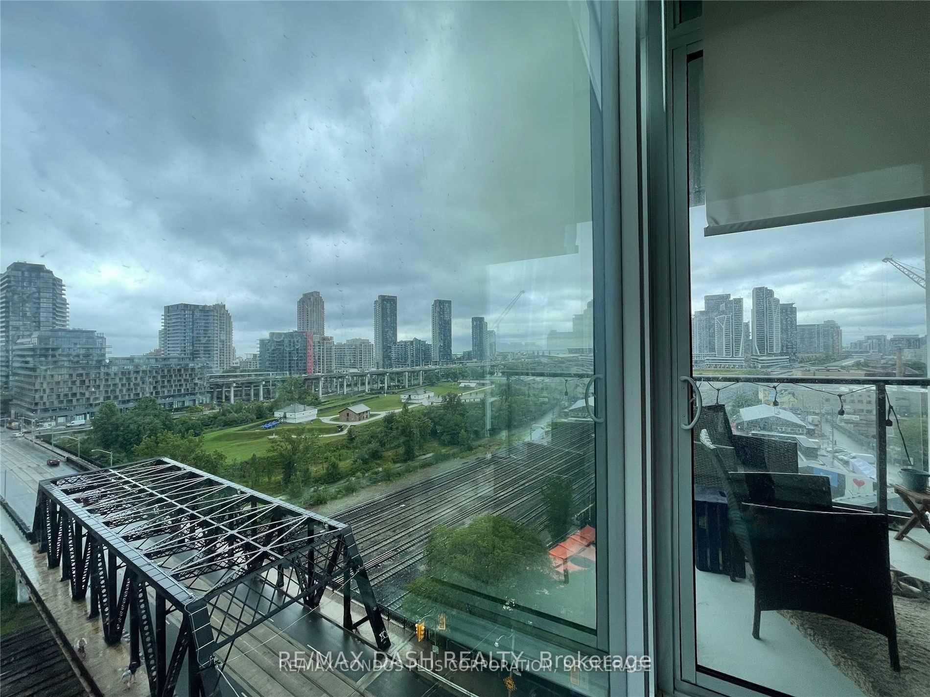 Photo 15 of Unit 902W, 27 Bathurst Street, Toronto, Waterfront Communities — HOMEH
