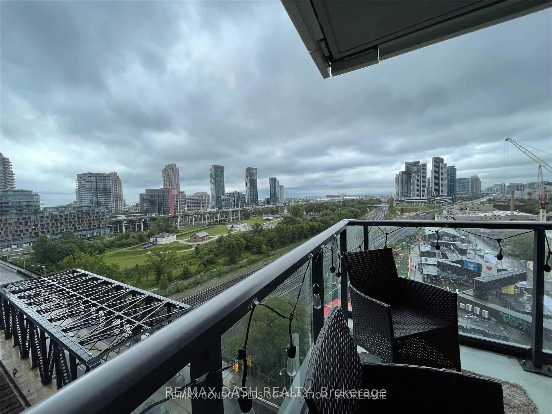 Photo 18 of Unit 902W, 27 Bathurst Street, Toronto, Waterfront Communities — HOMEH
