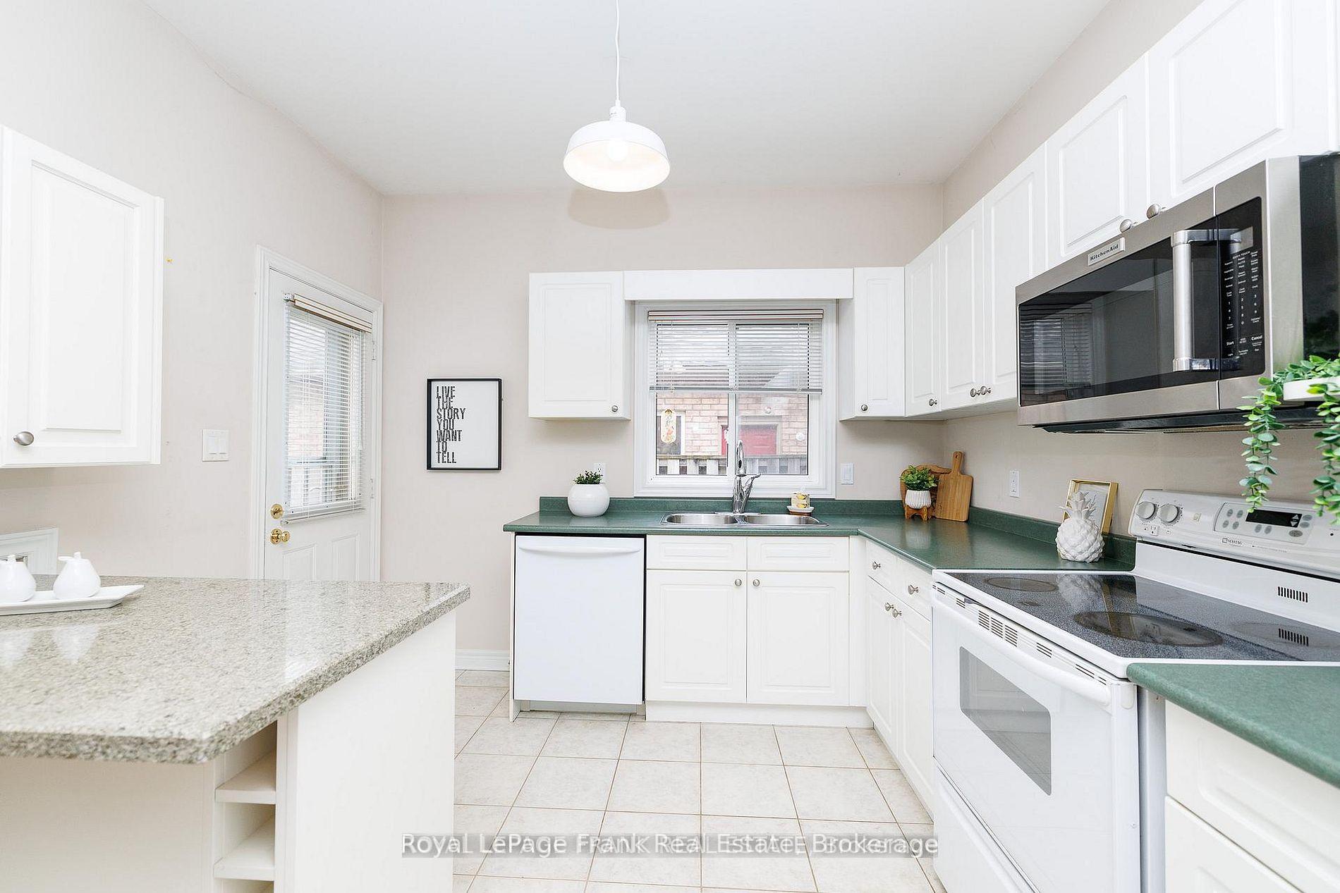 Photo 15 of 4112 Walcot Court, Lincoln, Beamsville — HOMEH