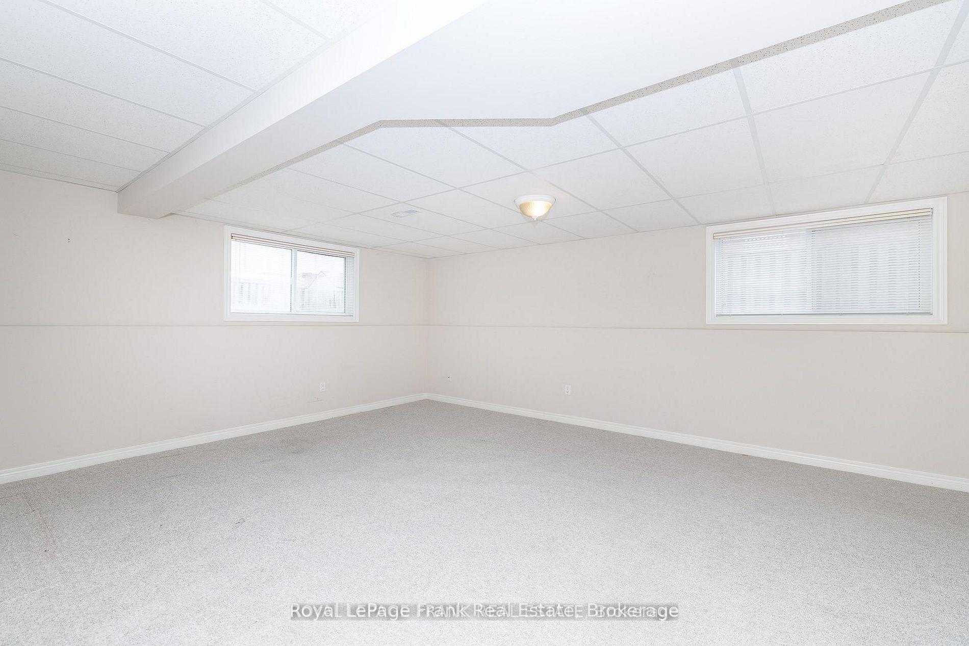 Photo 24 of 4112 Walcot Court, Lincoln, Beamsville — HOMEH