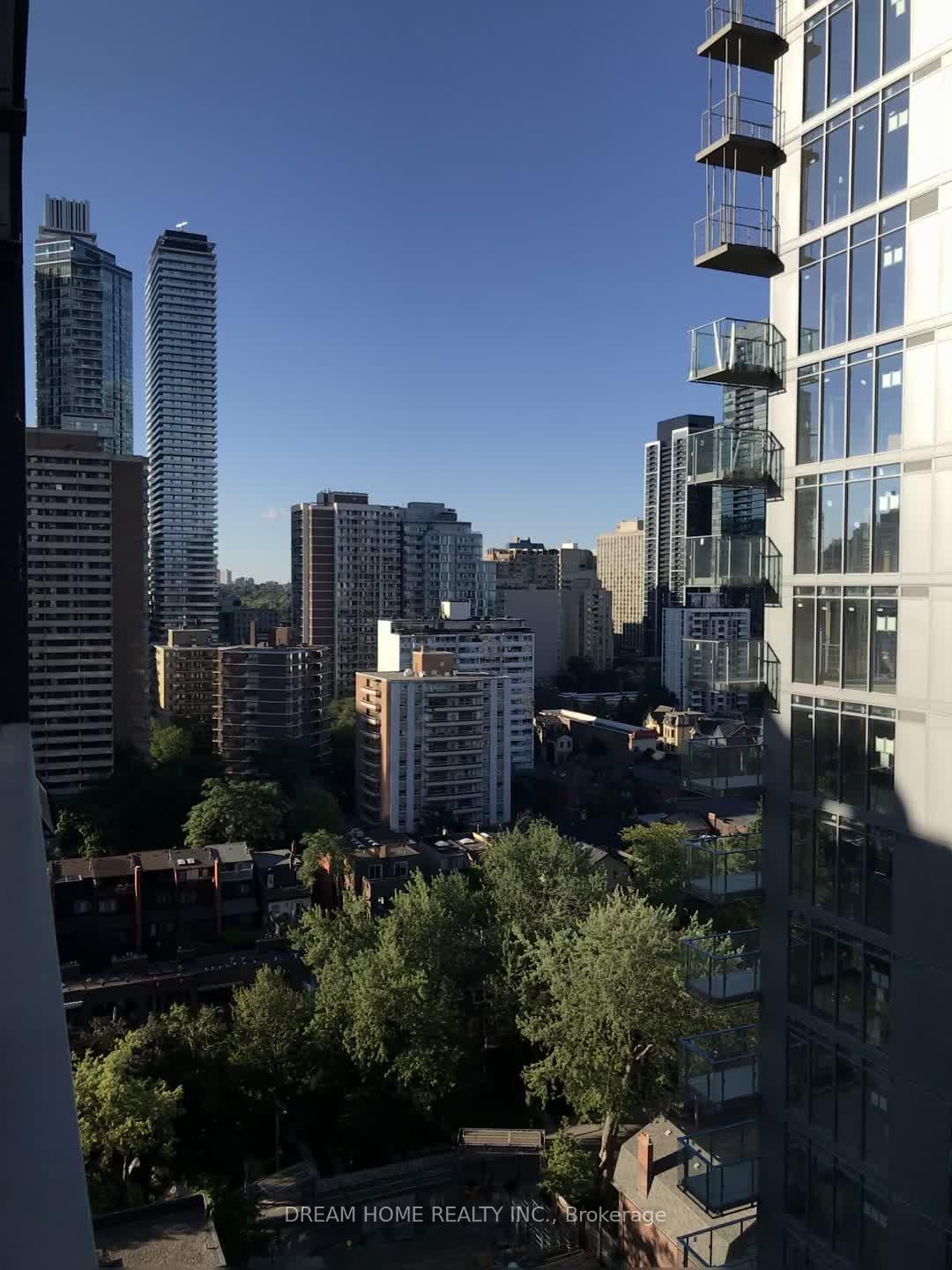 Photo 9 of Unit 1006, 28 Wellesley Street E, Toronto, Church-Yonge Corridor — HOMEH