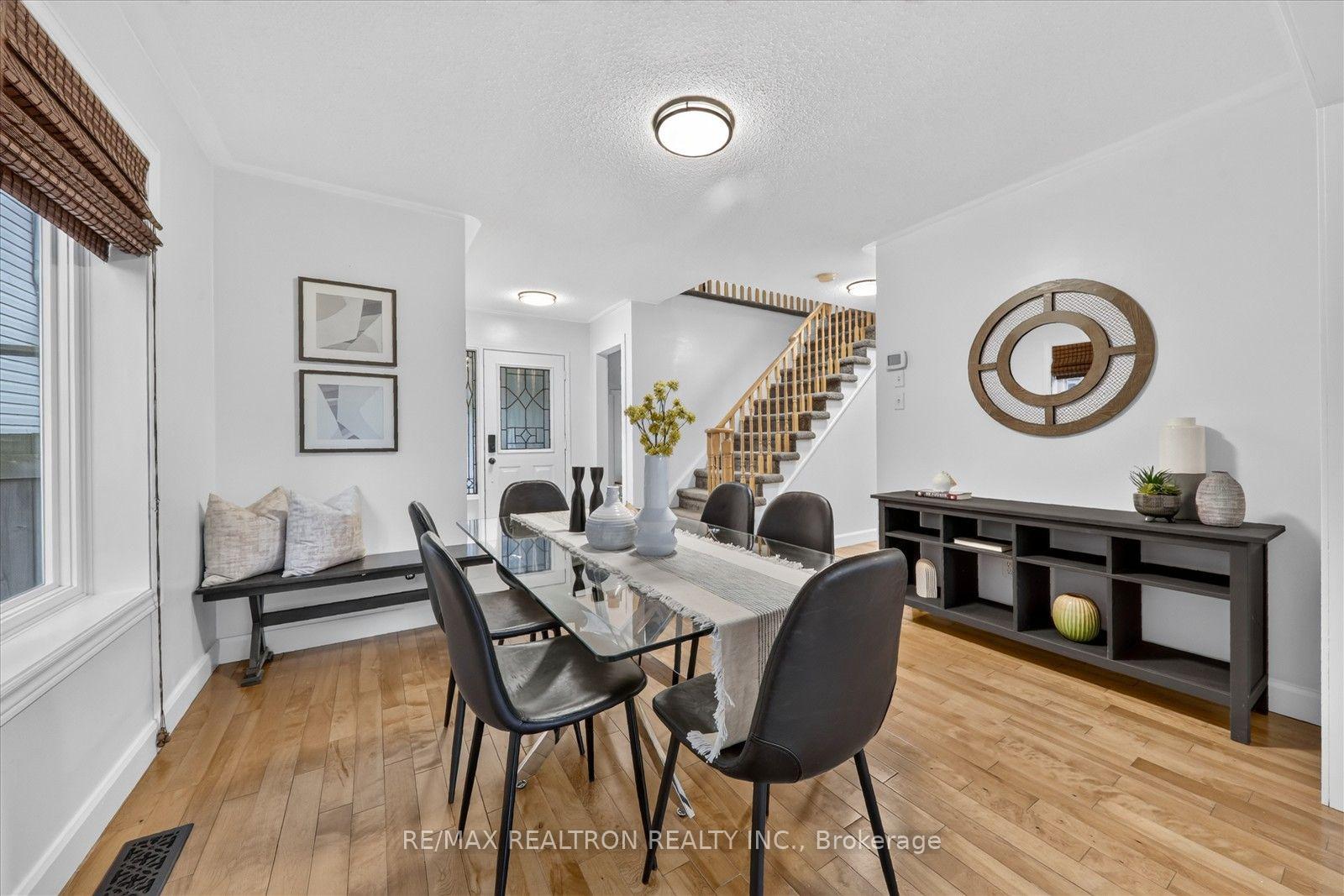 Photo 10 of 42 Hanna Drive, Clarington, Bowmanville — HOMEH