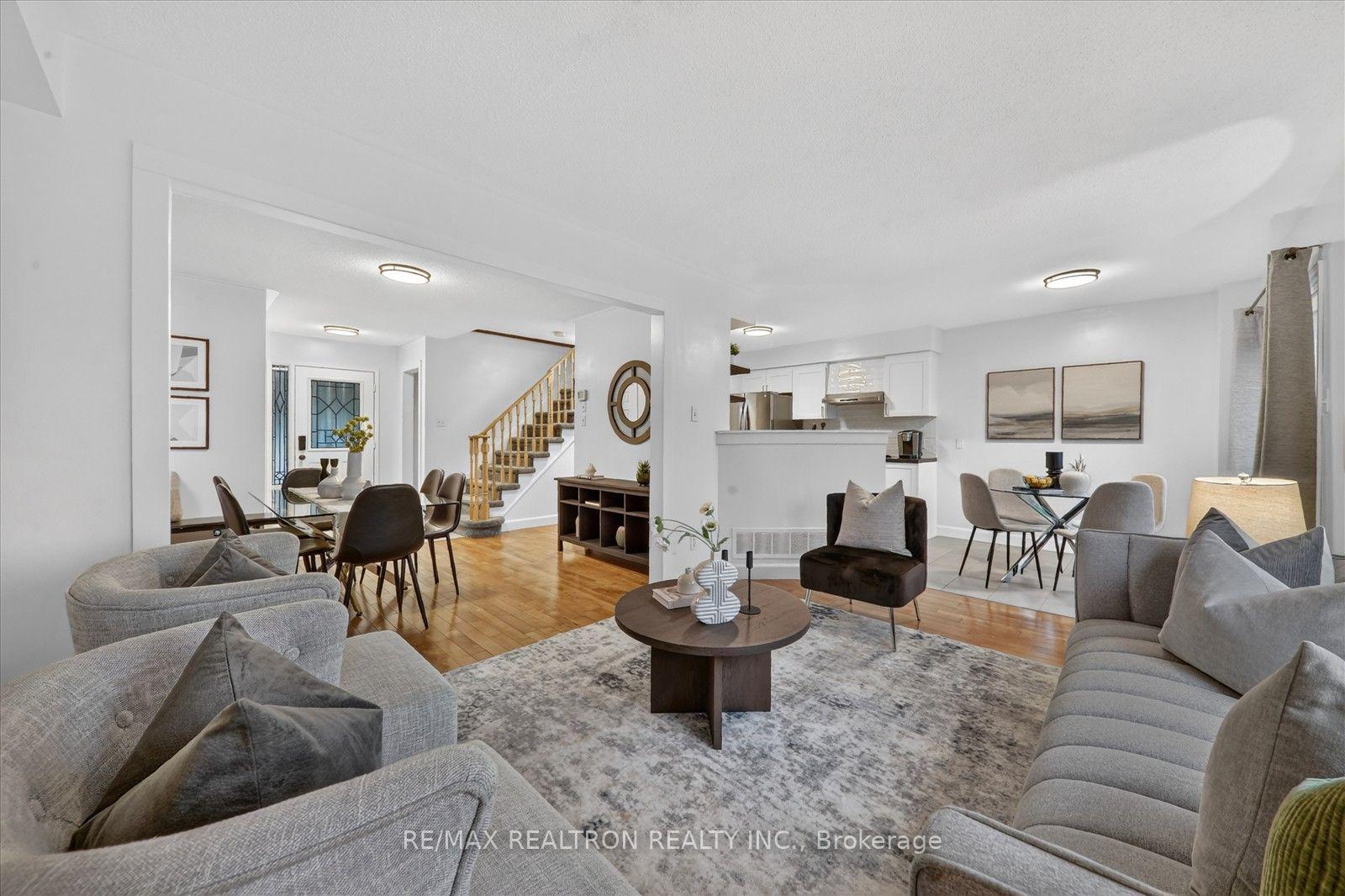 Photo 13 of 42 Hanna Drive, Clarington, Bowmanville — HOMEH