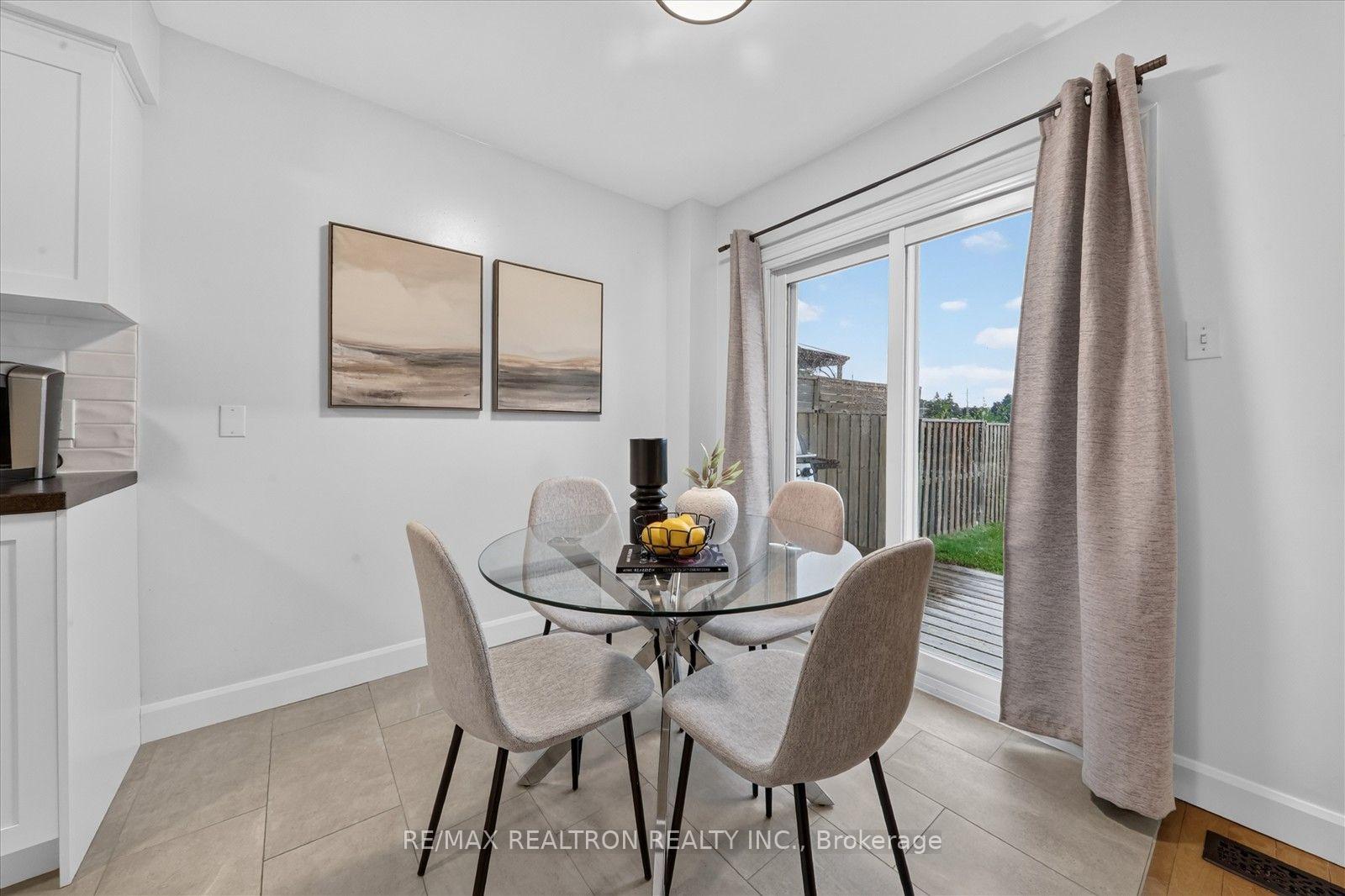 Photo 14 of 42 Hanna Drive, Clarington, Bowmanville — HOMEH