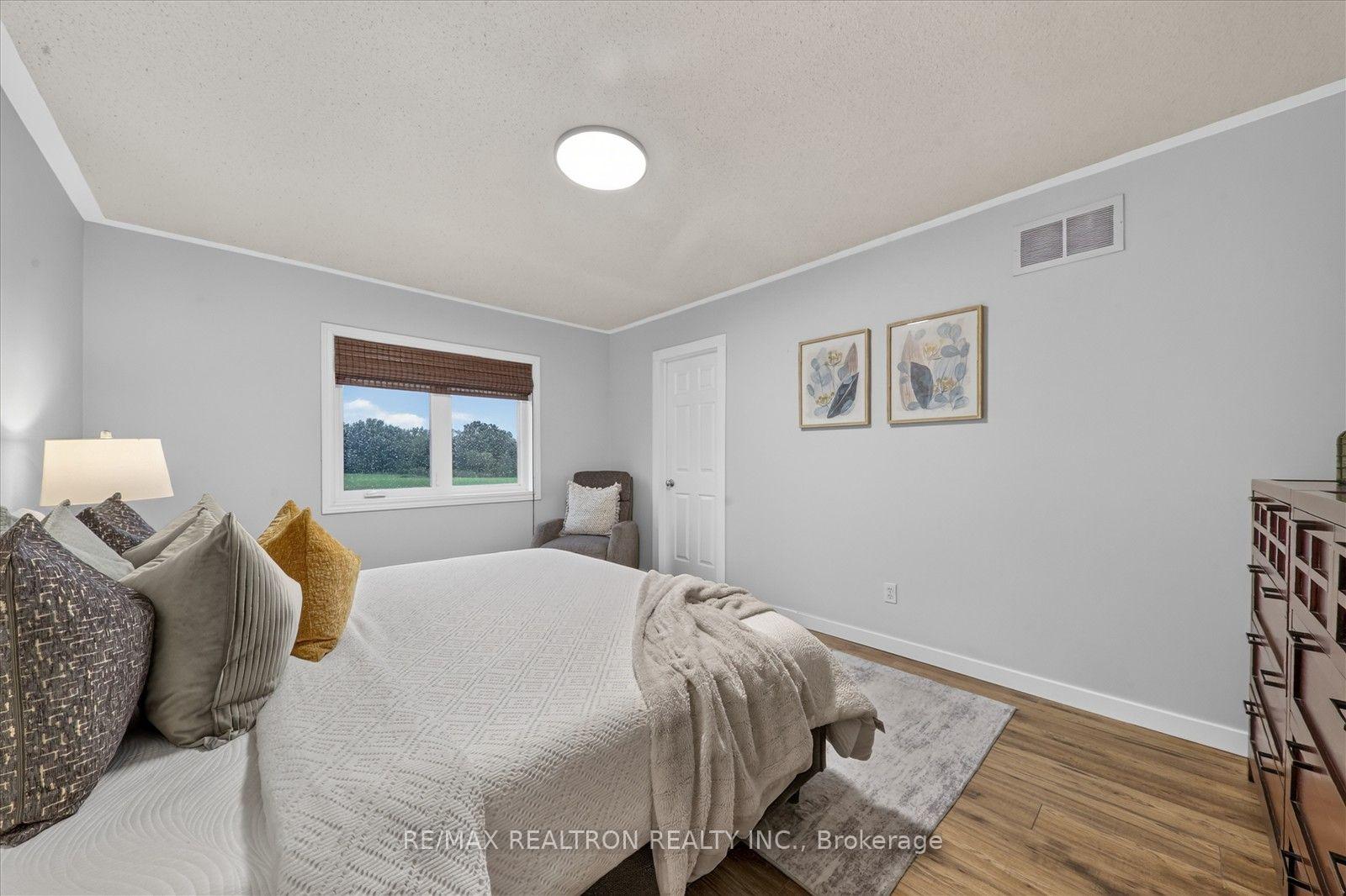 Photo 23 of 42 Hanna Drive, Clarington, Bowmanville — HOMEH
