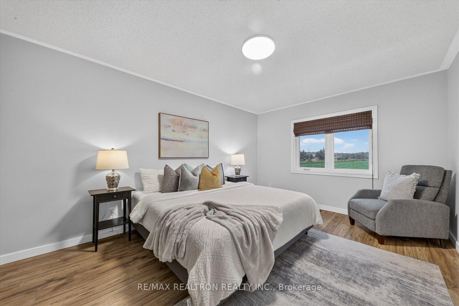 Photo 24 of 42 Hanna Drive, Clarington, Bowmanville — HOMEH