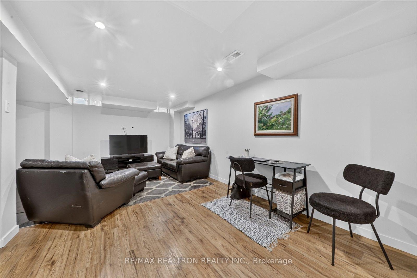 Photo 34 of 42 Hanna Drive, Clarington, Bowmanville — HOMEH