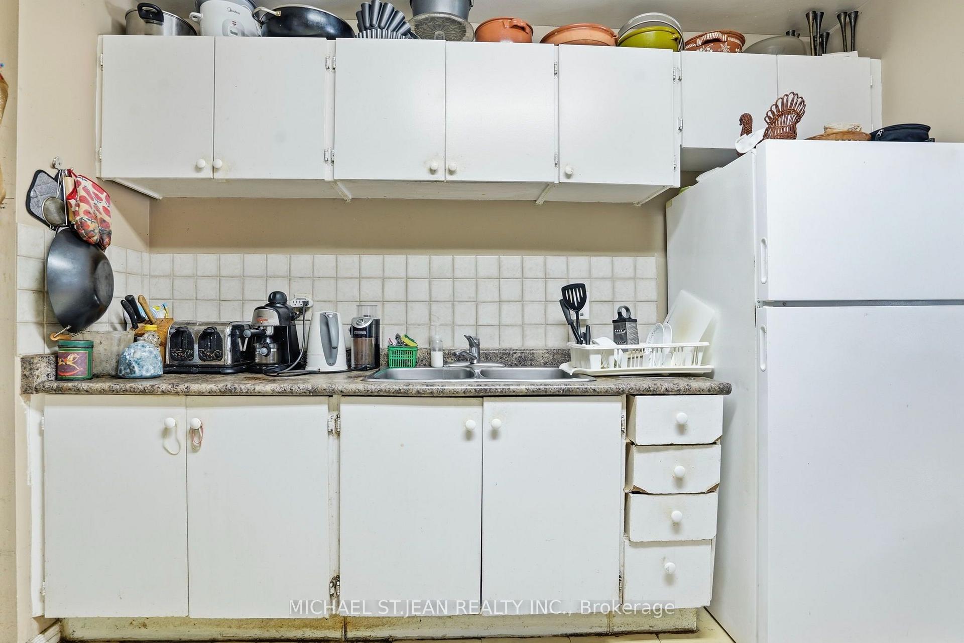 Photo 10 of Unit 156, 17 Old Pine Trail, St. Catharines, Carlton/Bunting — HOMEH